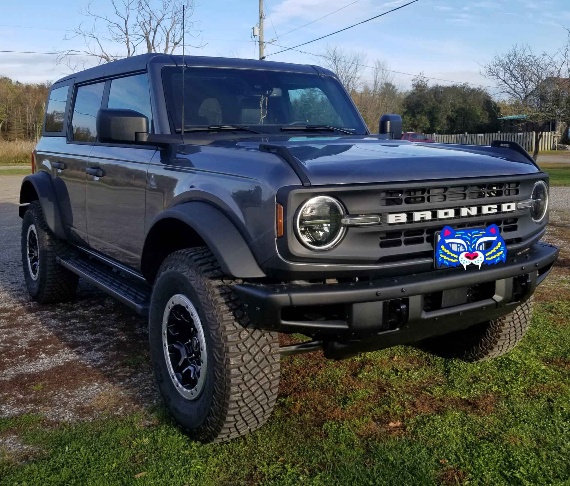 Ford Bronco CARBONIZED GRAY Bronco Club BDbronco4