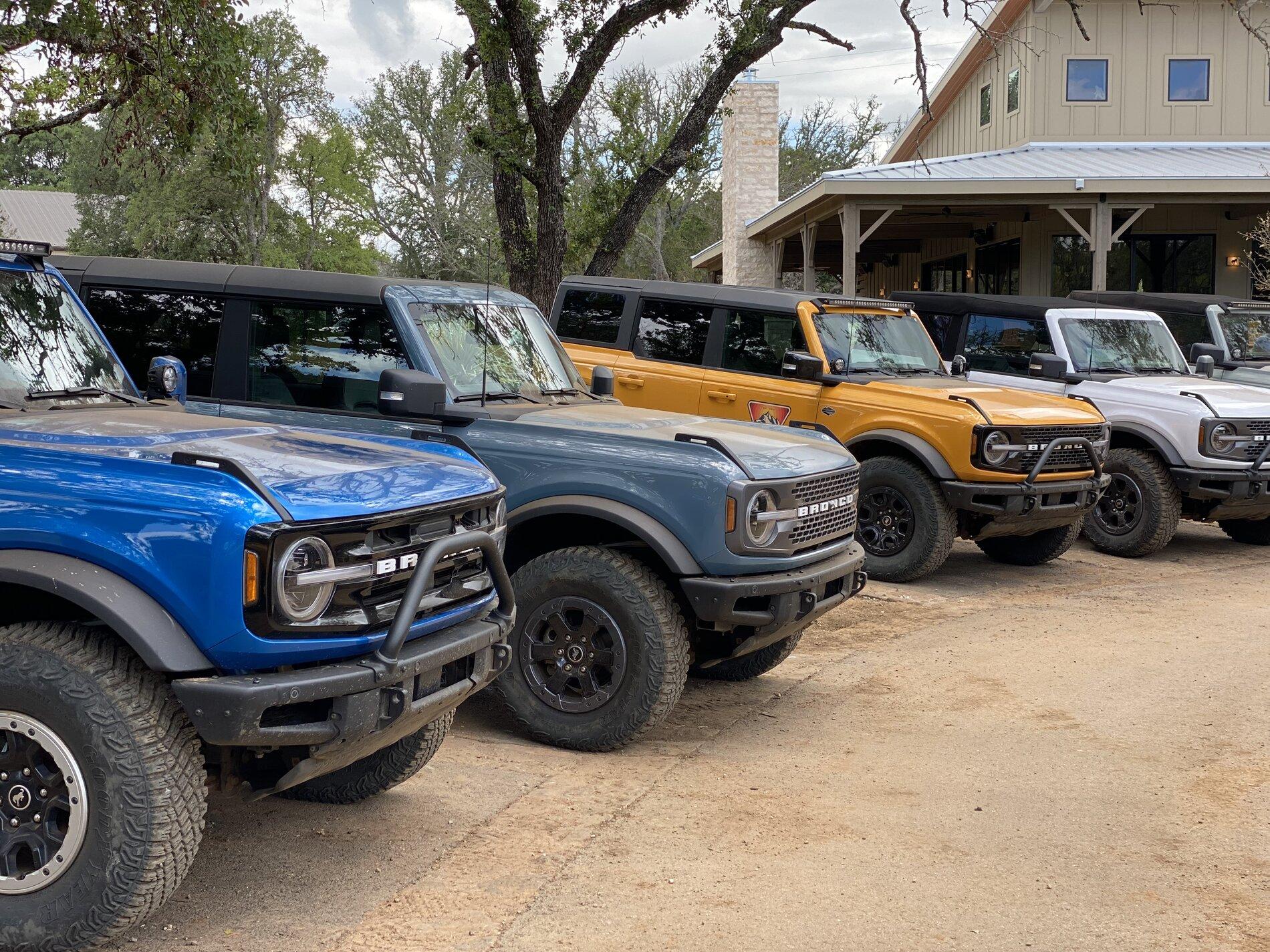 Ford Bronco Pic request: Area 51 vs Velocity Blue side-by-side img_4373-
