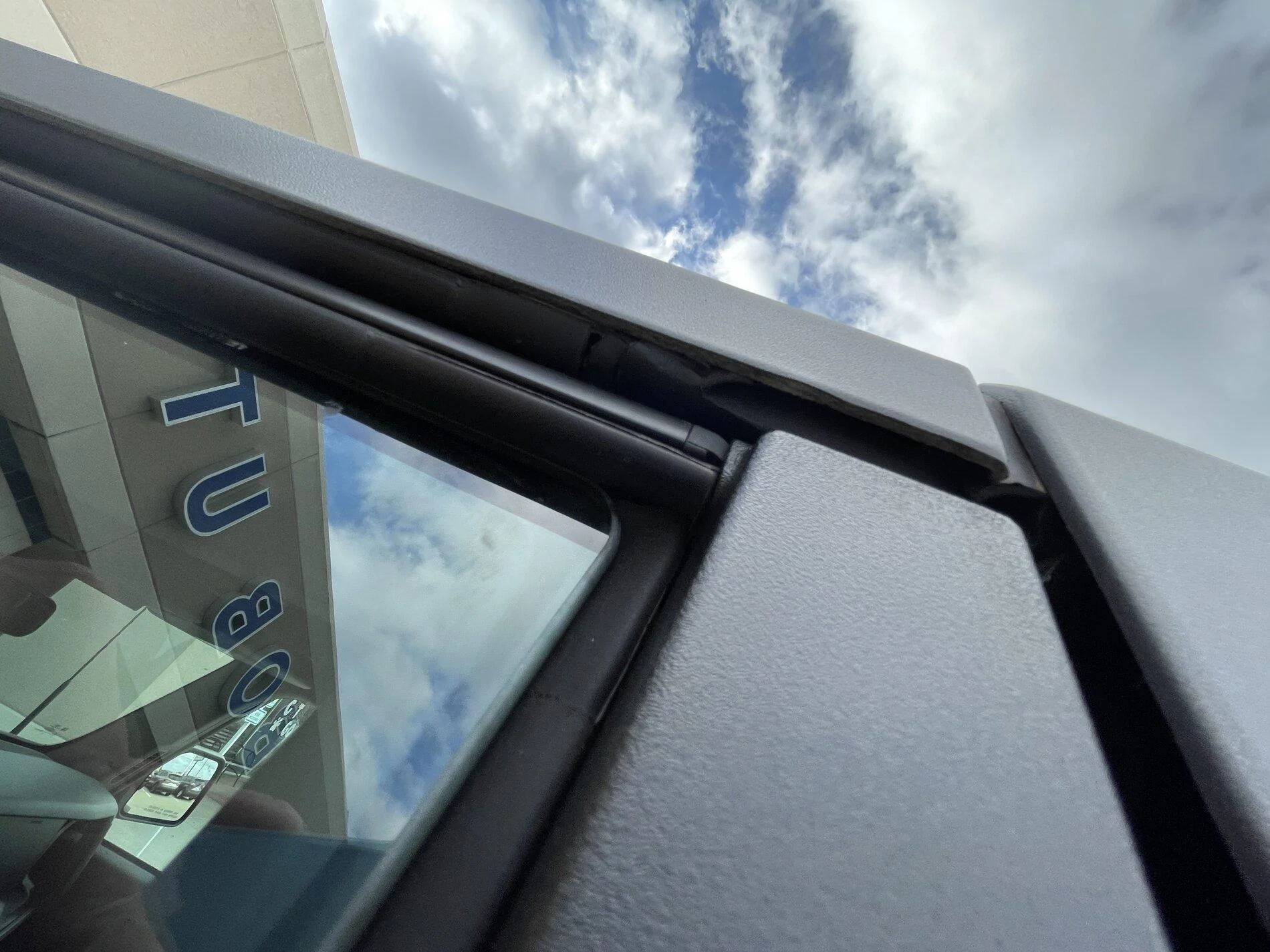 Ford Bronco Bad news about MIC 2.0 quality after a few days A3A822C1-C712-436F-9298-DF3B73BDAAD5