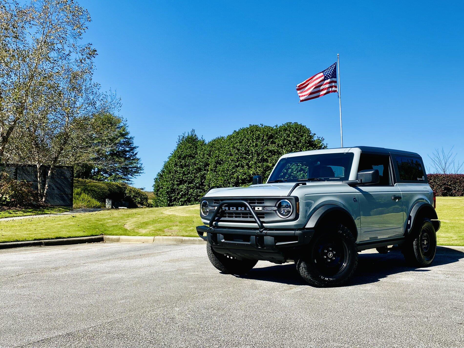 Ford Bronco CACTUS GRAY Bronco Club 3FFDBB21-9A22-4D0E-AEEE-D27AC68F519B
