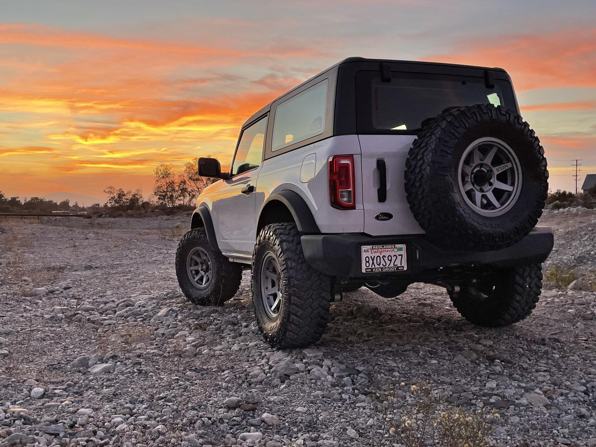 Ford Bronco 2-Door Base non-Squatch on 35" NITTO's & ICON Rebound Pros IMG_1627X