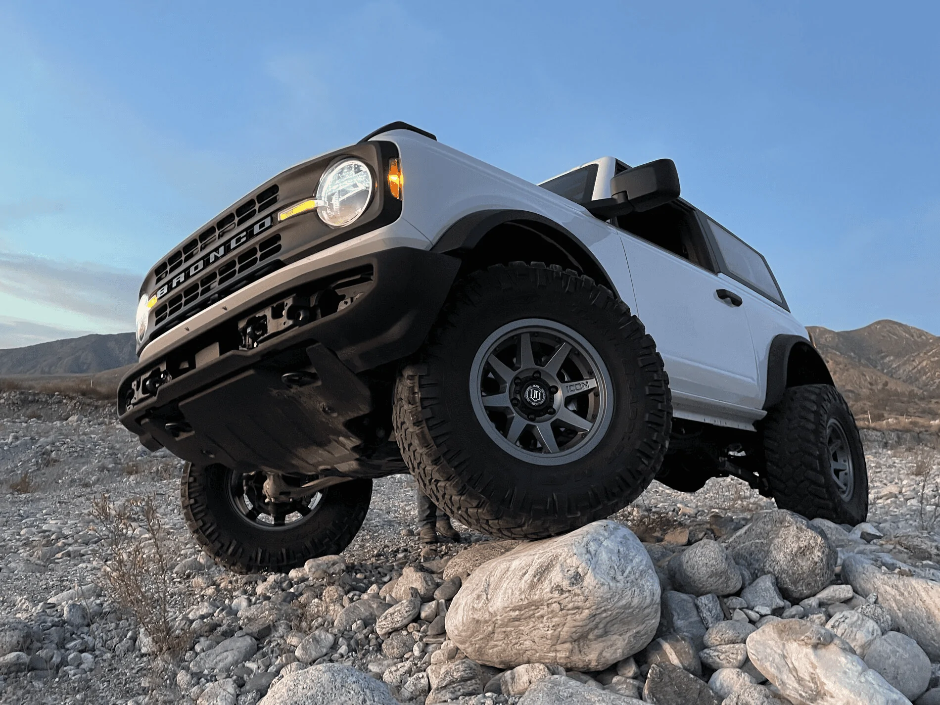 Ford Bronco 2-Door Base non-Squatch on 35" NITTO's & ICON Rebound Pros 1635361691453