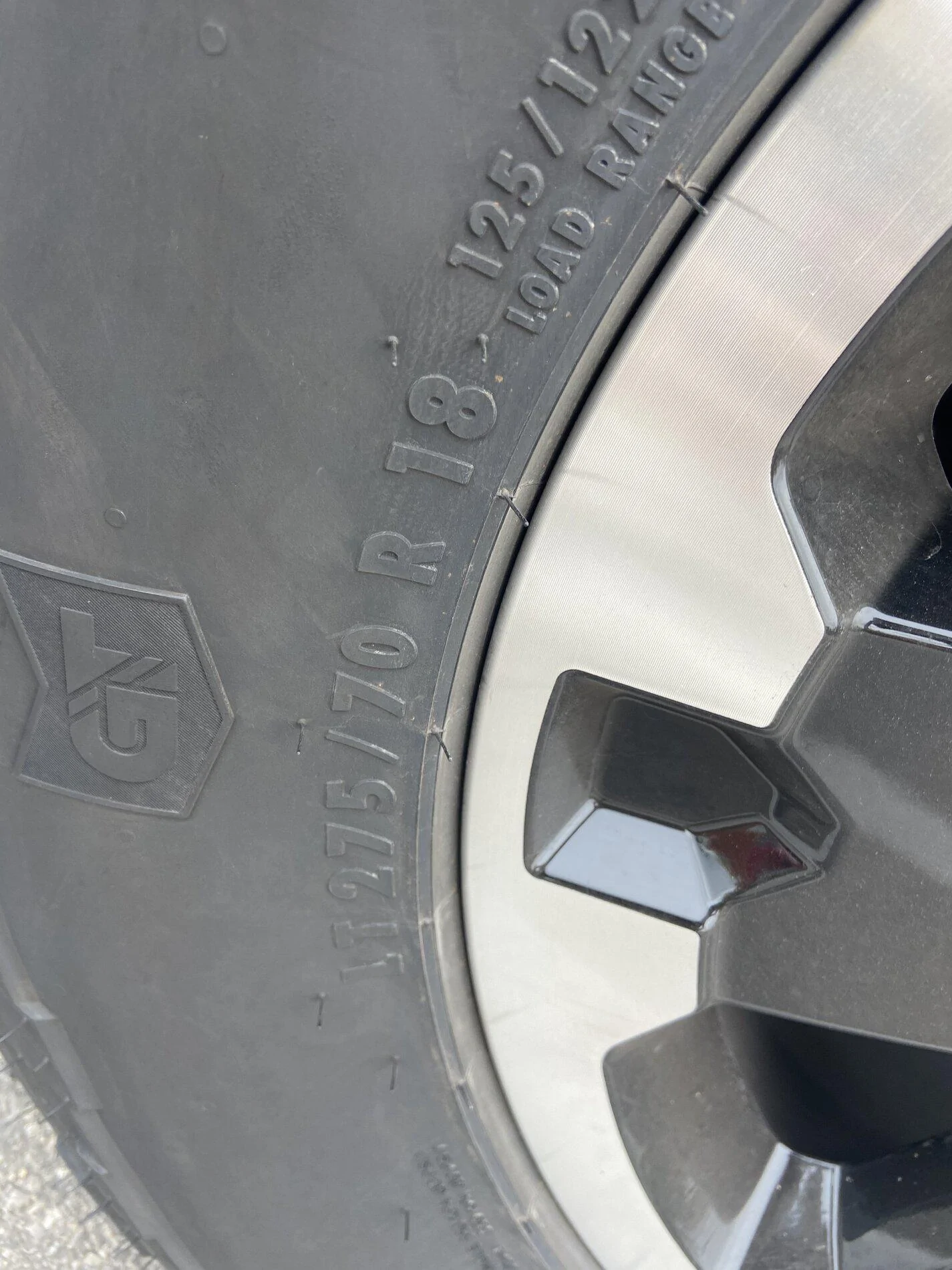 Ford Bronco Show us your installed wheel / tire upgrades here! (Pics) CFD35607-8D66-4A74-808C-63A5FC8FA914