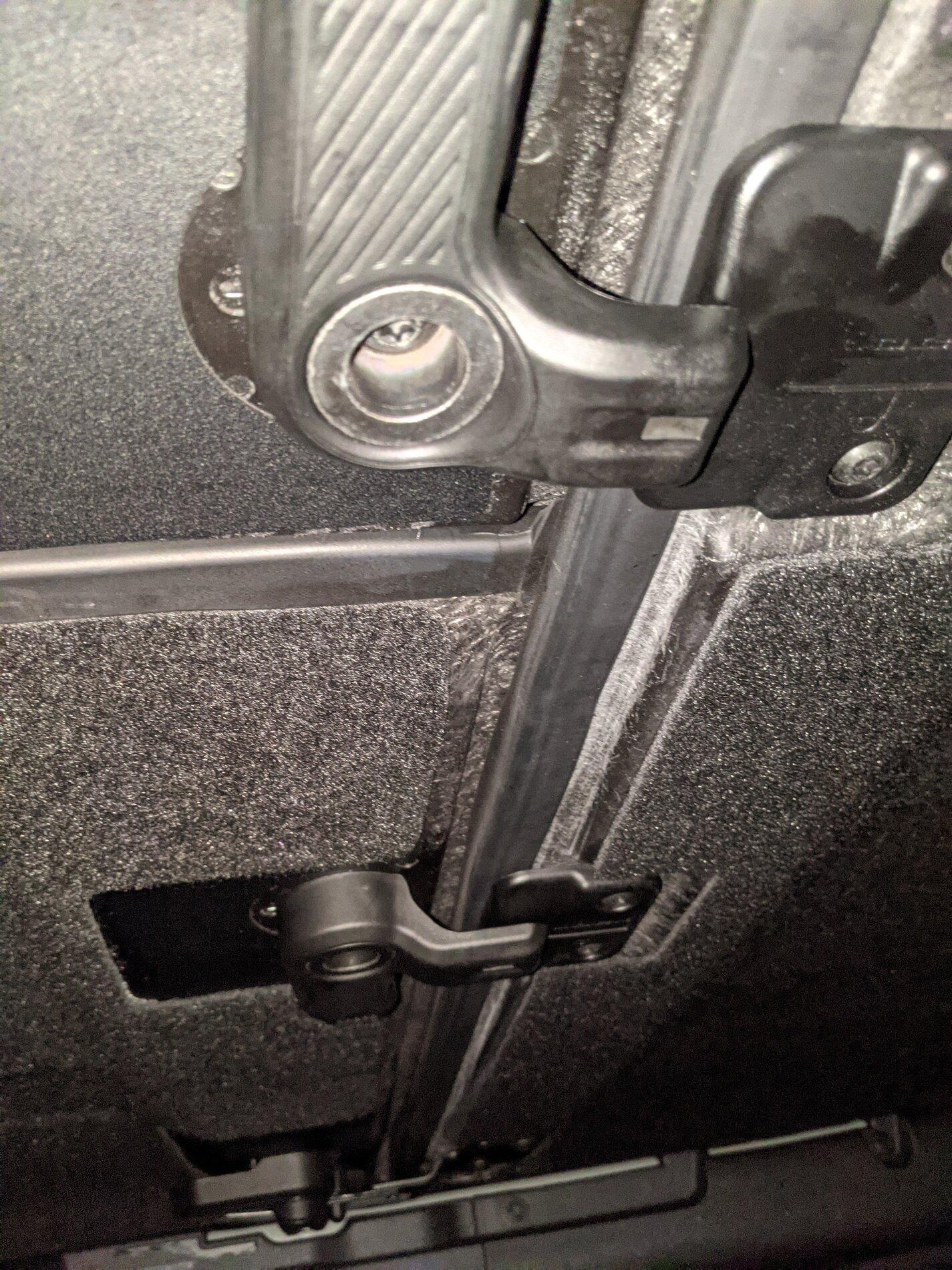 Ford Bronco Roof panel latches PXL_20211028_003147149