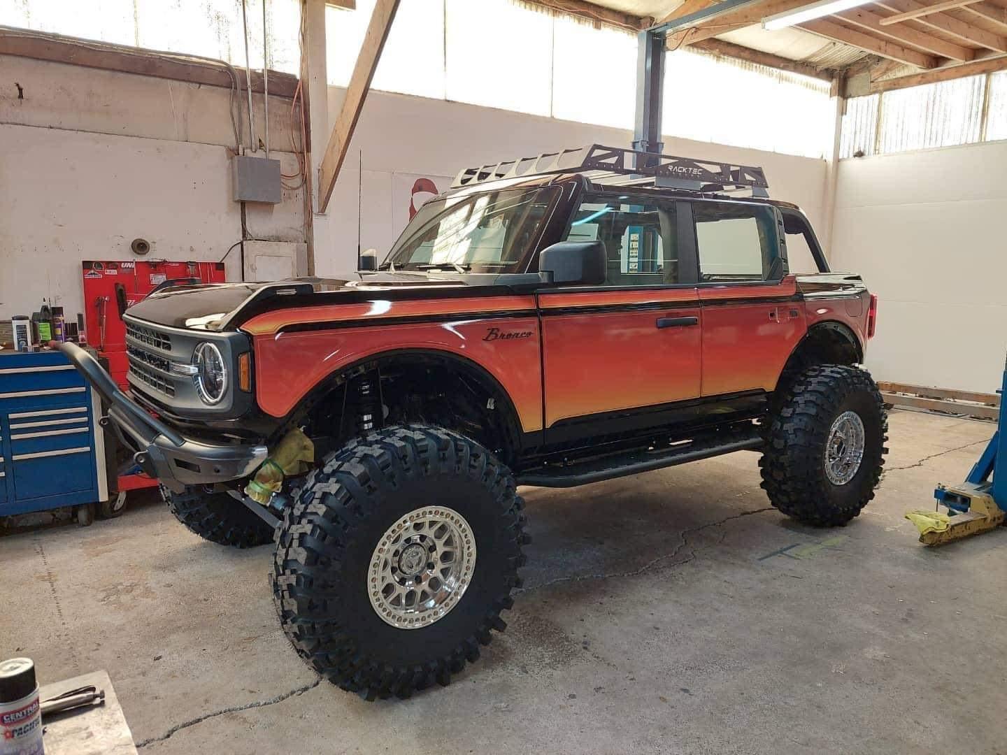 Ford Bronco DelFab Bronco Build at SEMA 2021 A99101FF-DC91-42C2-94FA-064677719126