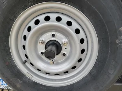 Ford Bronco Base wheels and tires tire3