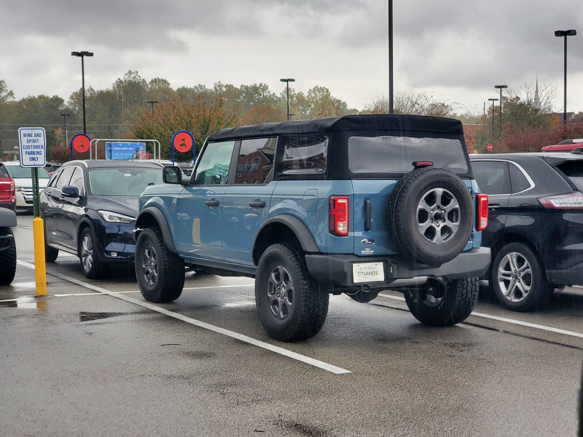 Ford Bronco 35's on stock Big Bend wheels. 20211030_125916