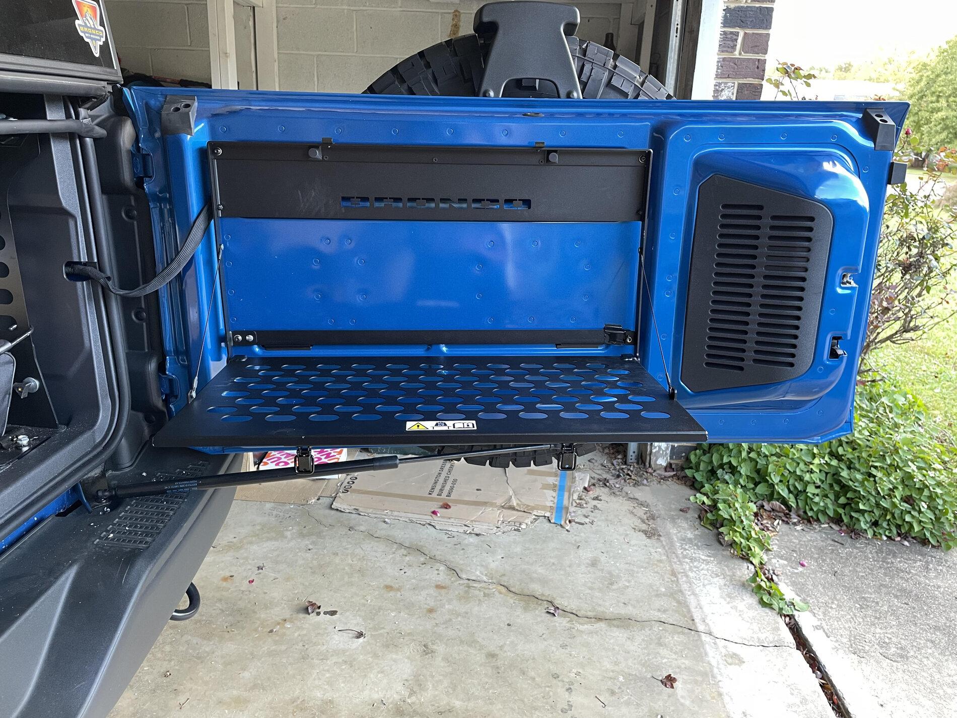 Ford Bronco '21 ManSquatch / SelfSquatch Black Diamond Build bronco tailgate table 2