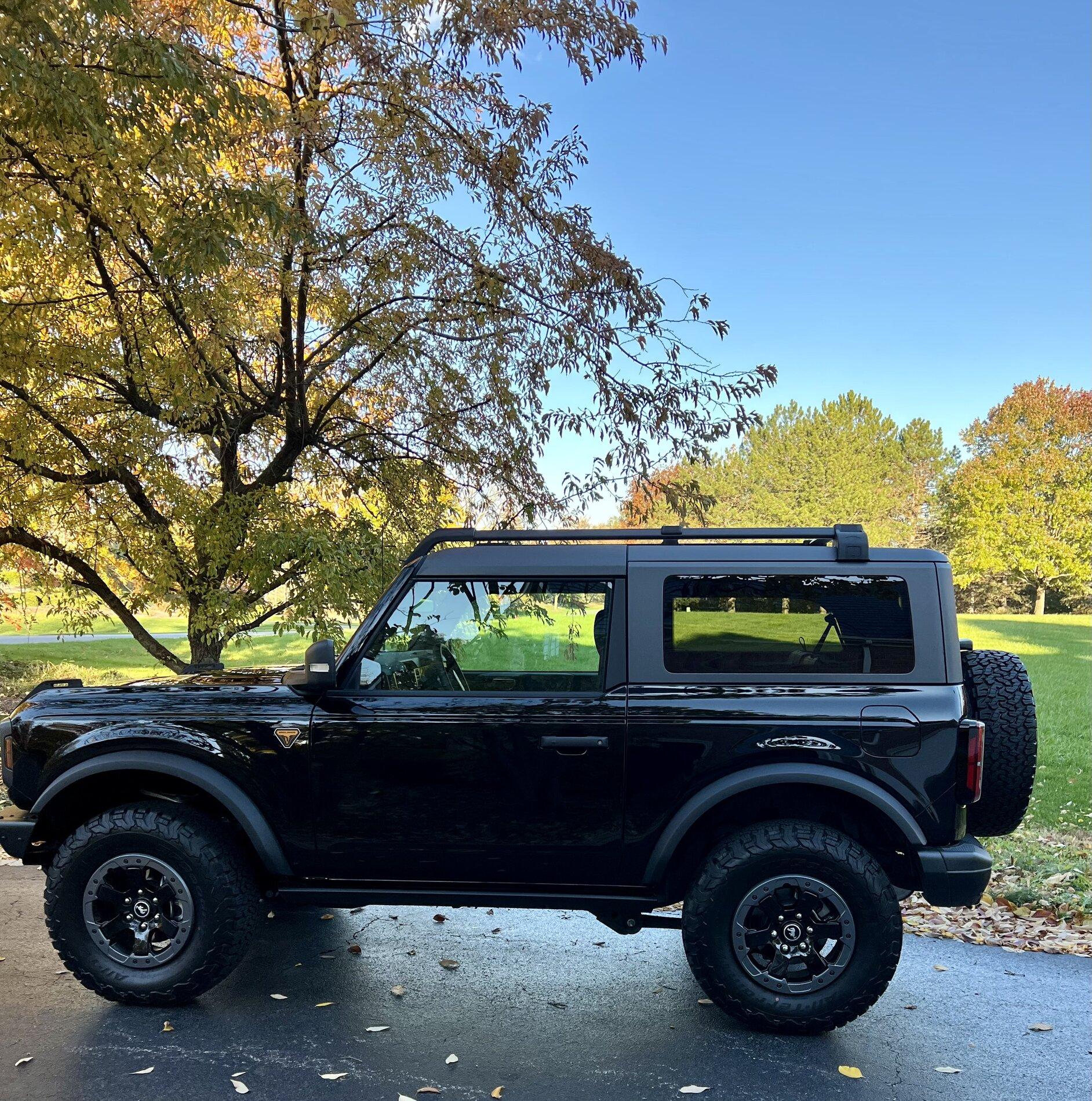 Ford Bronco SHADOW BLACK Bronco Club IMG_0157