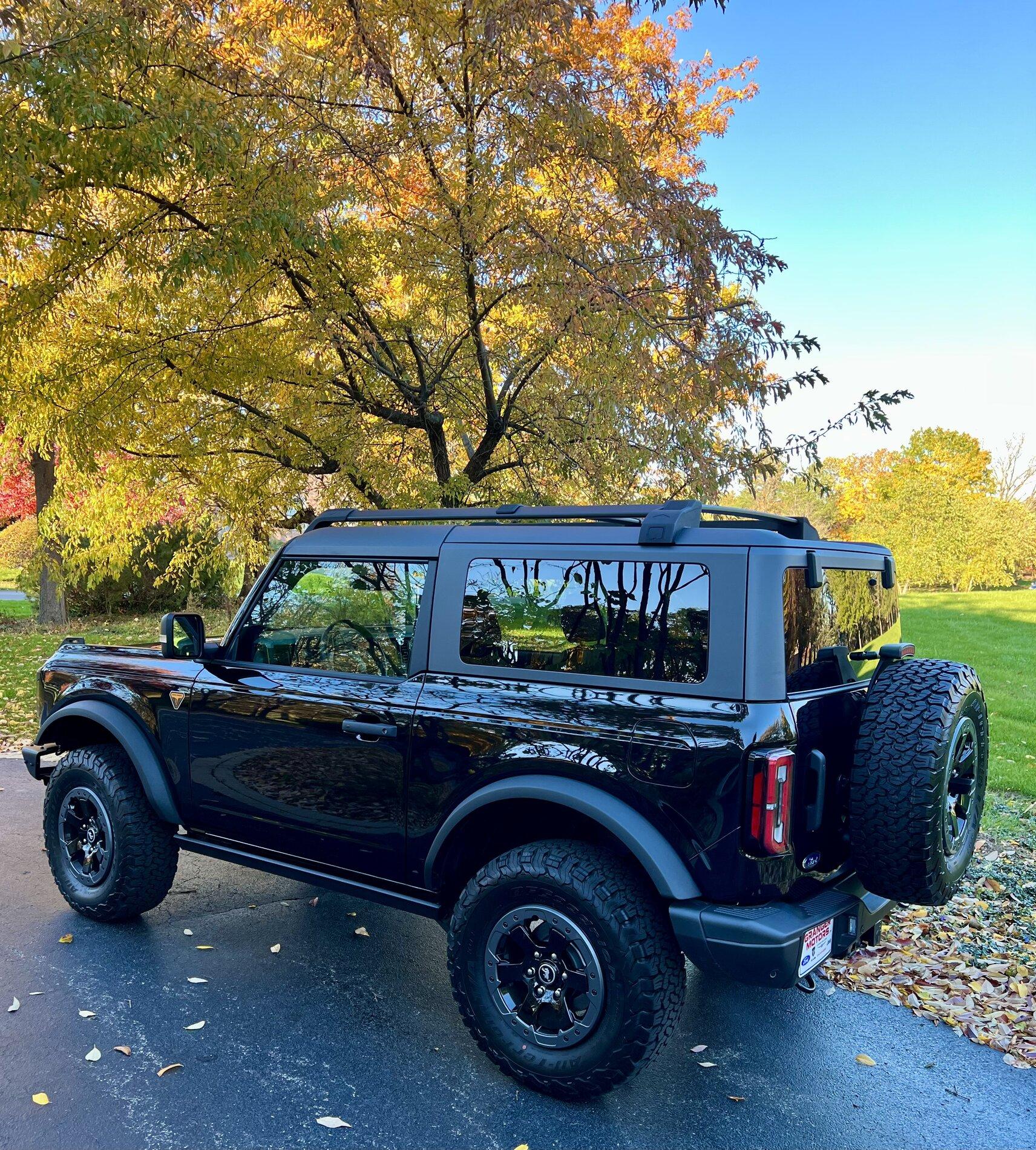 Ford Bronco SHADOW BLACK Bronco Club IMG_0159