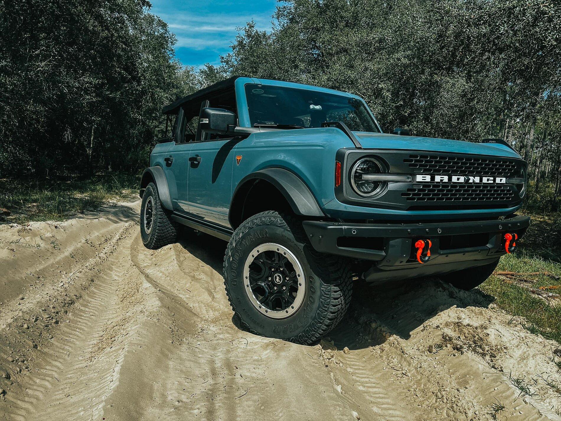 Ford Bronco "The Dirt Horse" - Area 51 Bronco Badlands build 244392220_3166912113538097_9053142702049199427_n