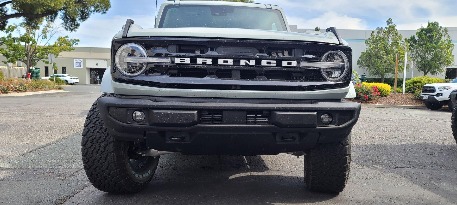 Ford Bronco Stock Foglights, plastic bumper 20211006_124139