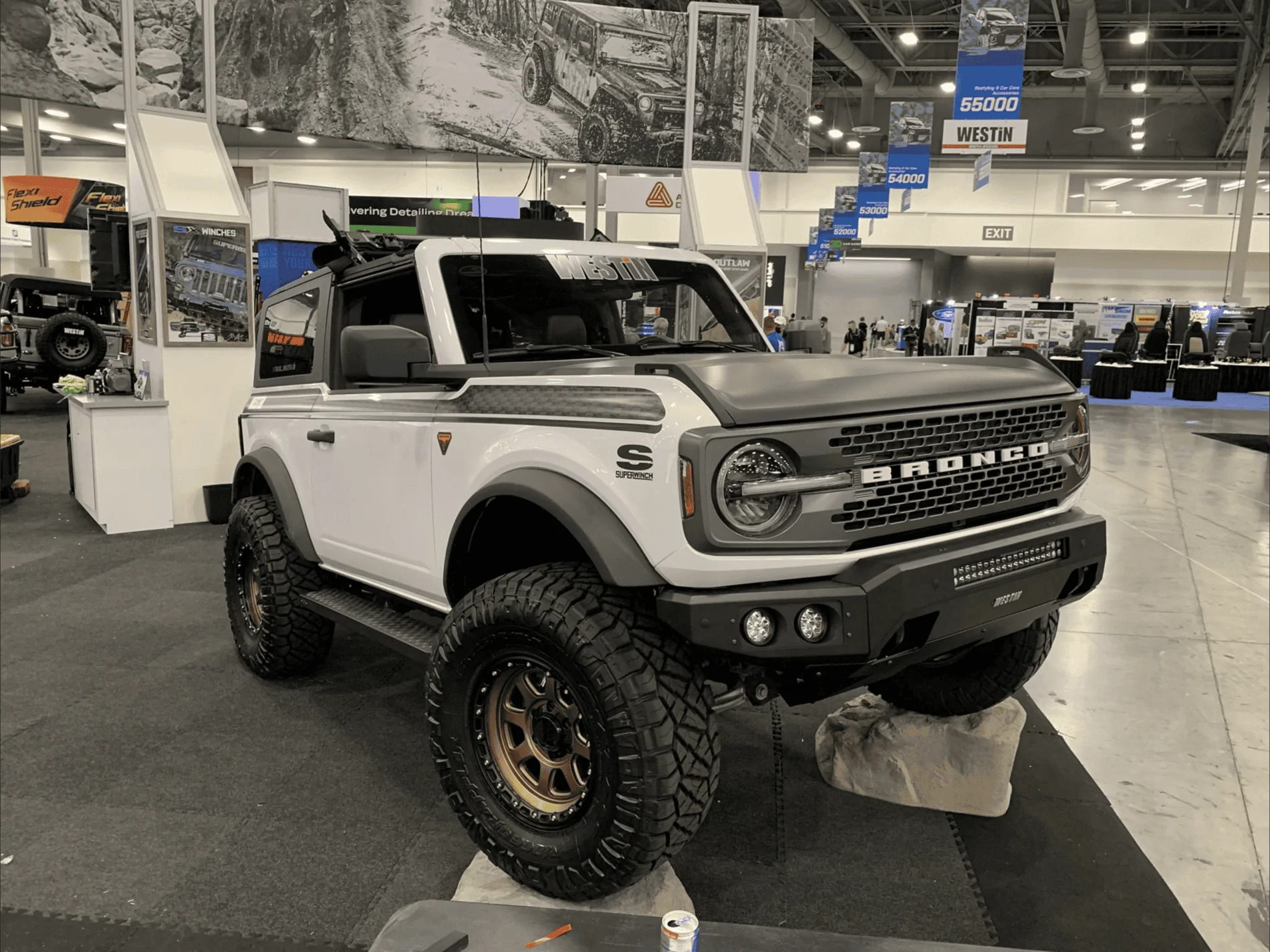 Bronco Raptor Sema Pics of (almost) all the SEMA Broncos In One Thread | Bronco6G - 2021 ...