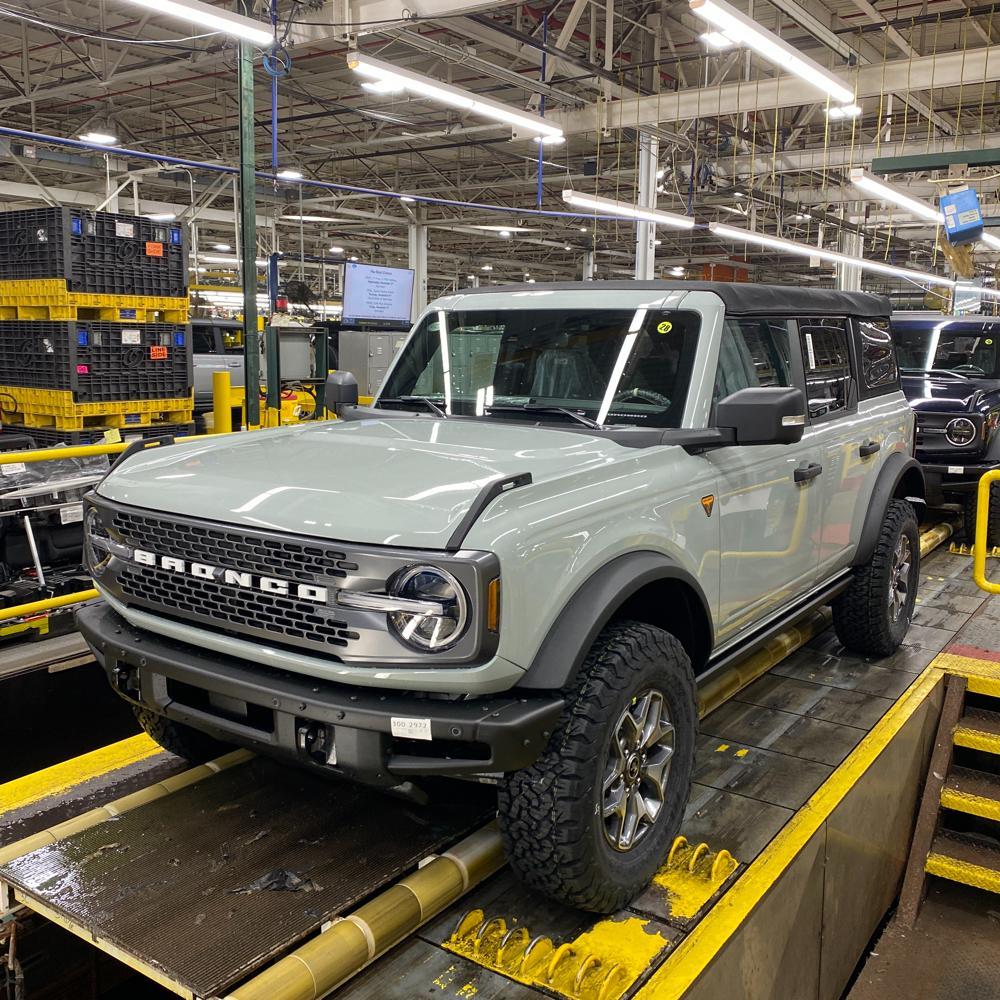 Ford Bronco 🛠 10/25/21 Build Week Group image