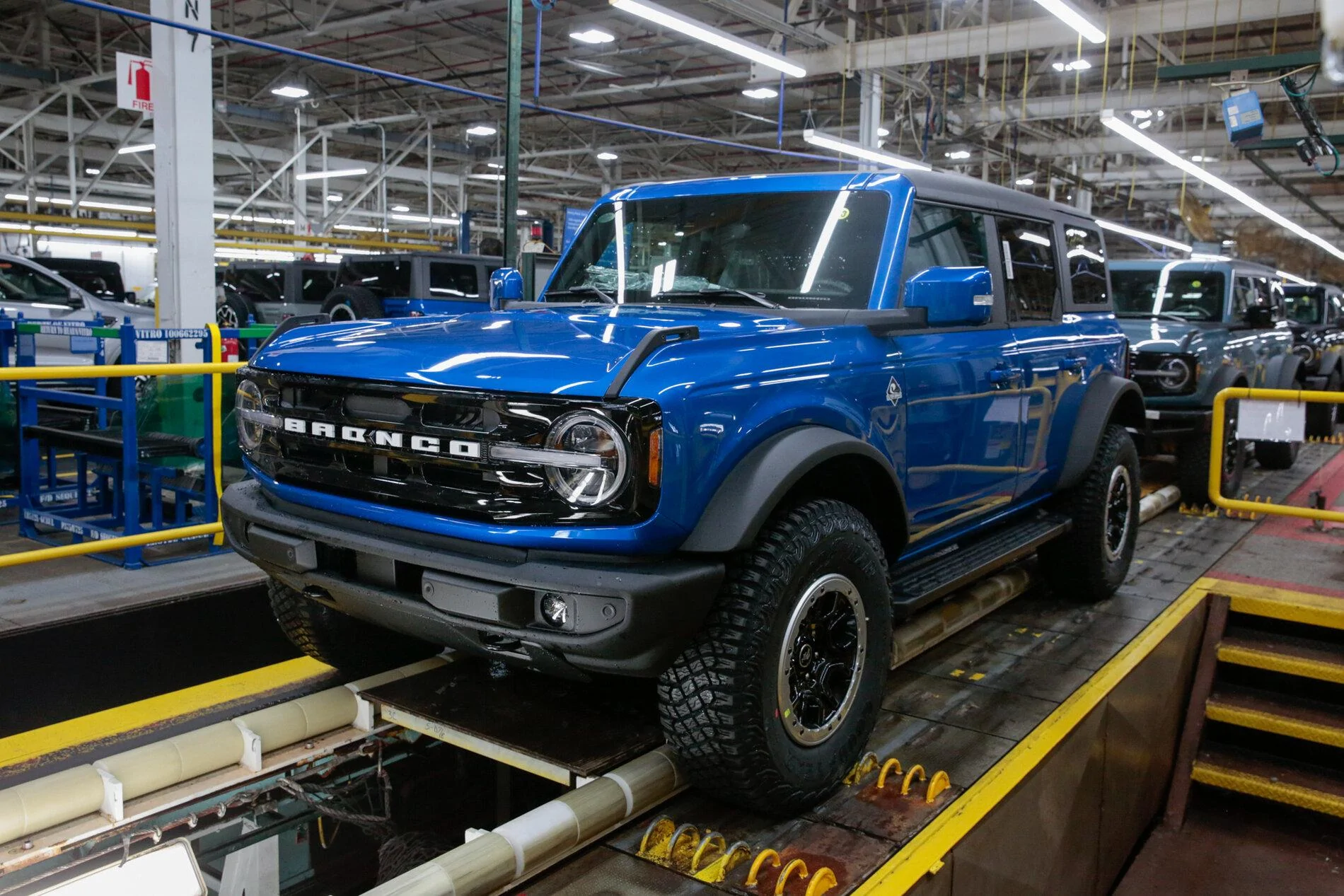 Ford Bronco Who's a 7/19 build? imag