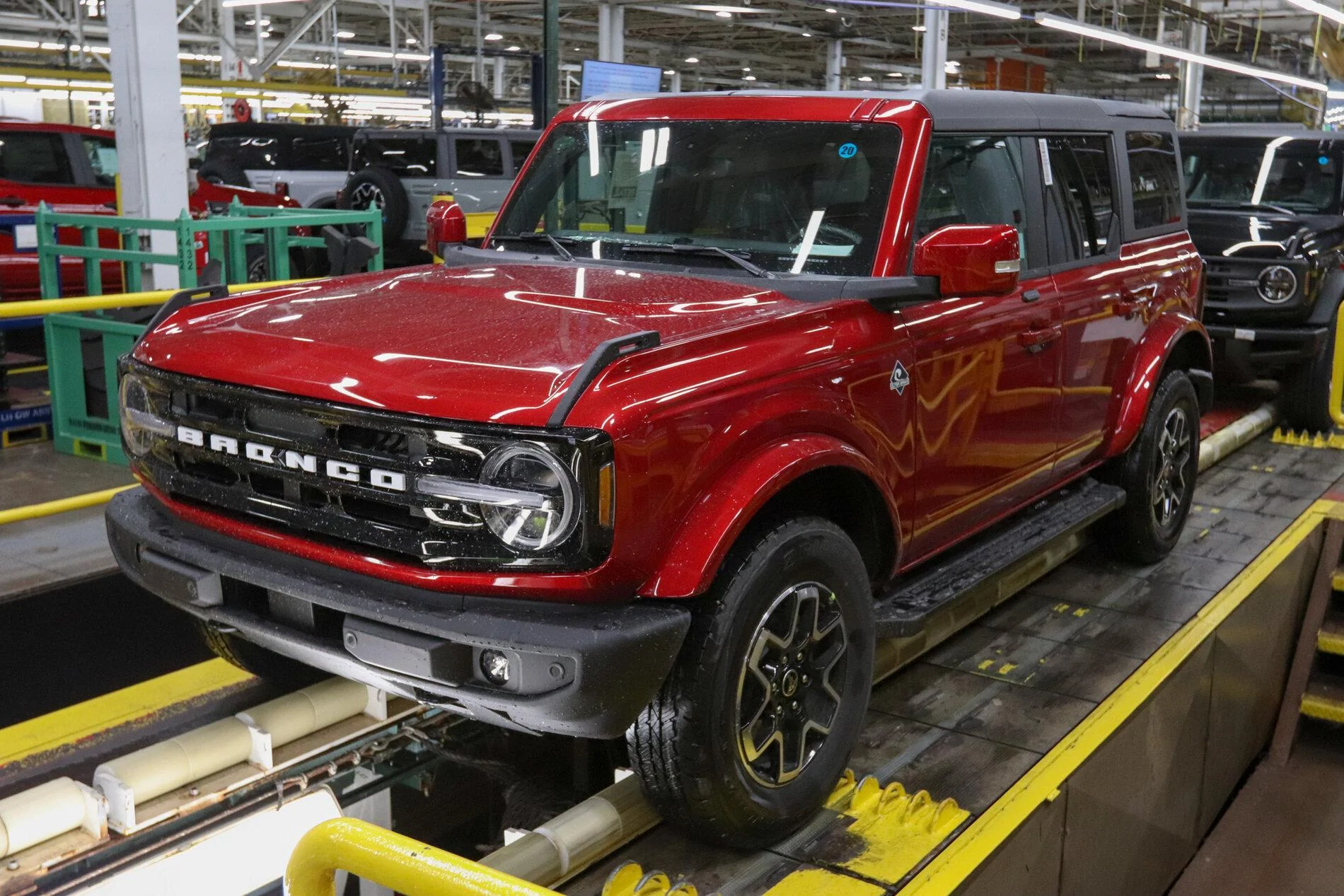 Ford Bronco Who's a 7/19 build? imag