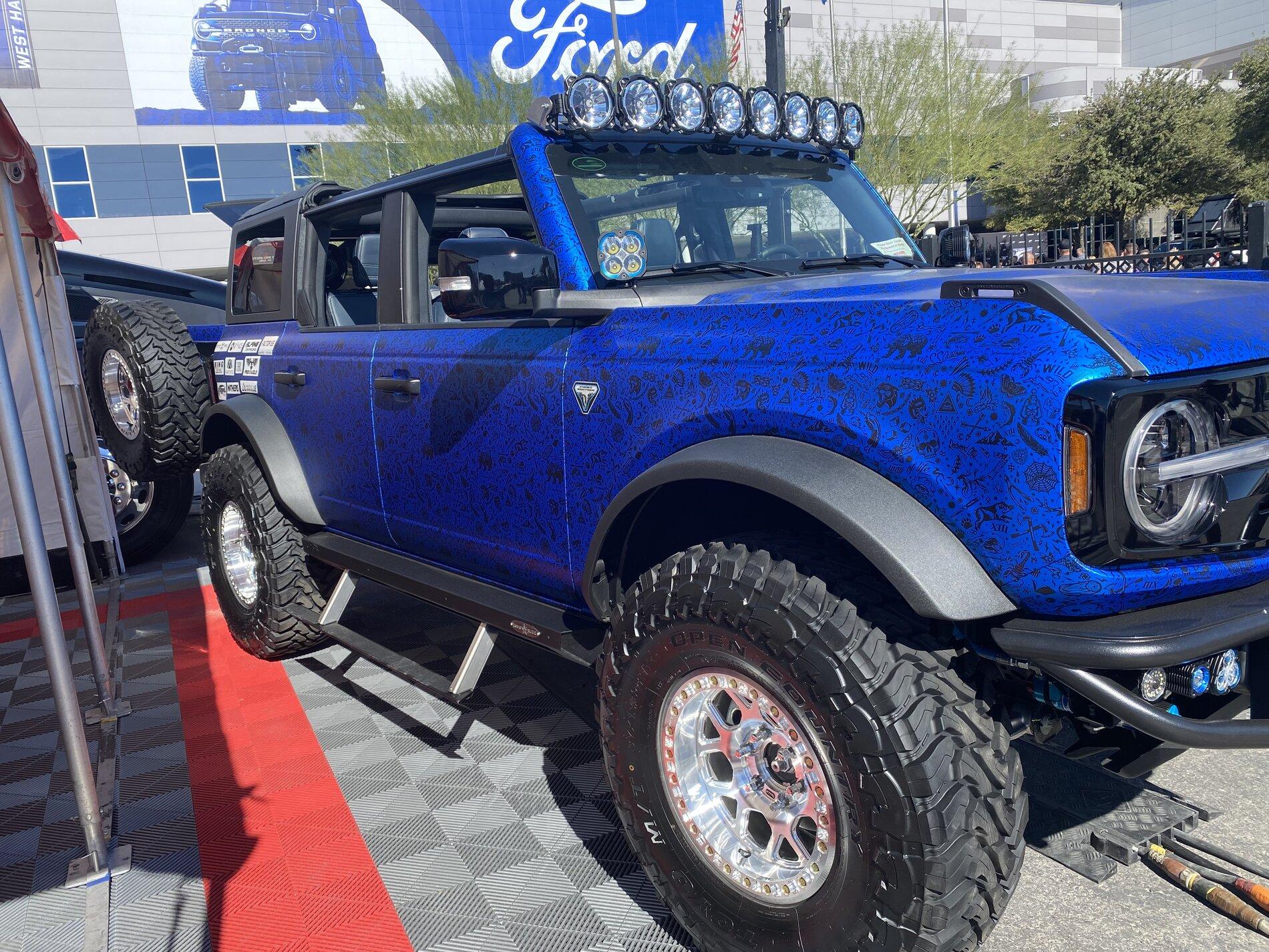 Ford Bronco Up the Hill at SEMA DDB99794-F61F-40CD-A5A9-0BB774250993