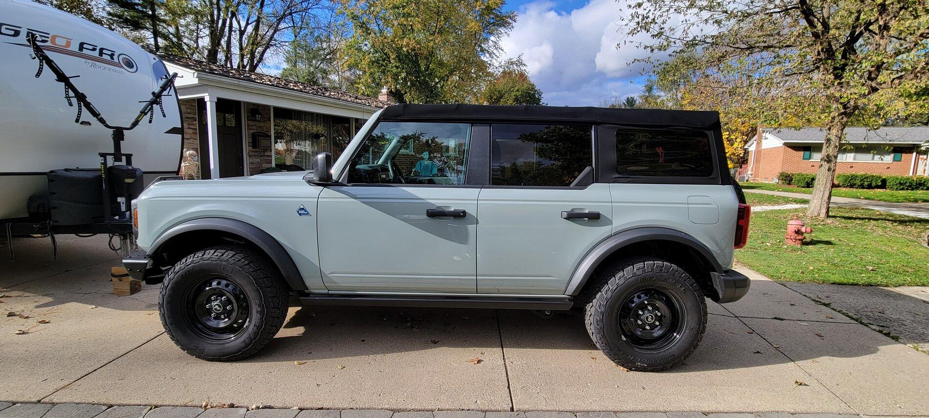 Ford Bronco CACTUS GRAY Bronco Club 20211103_152202