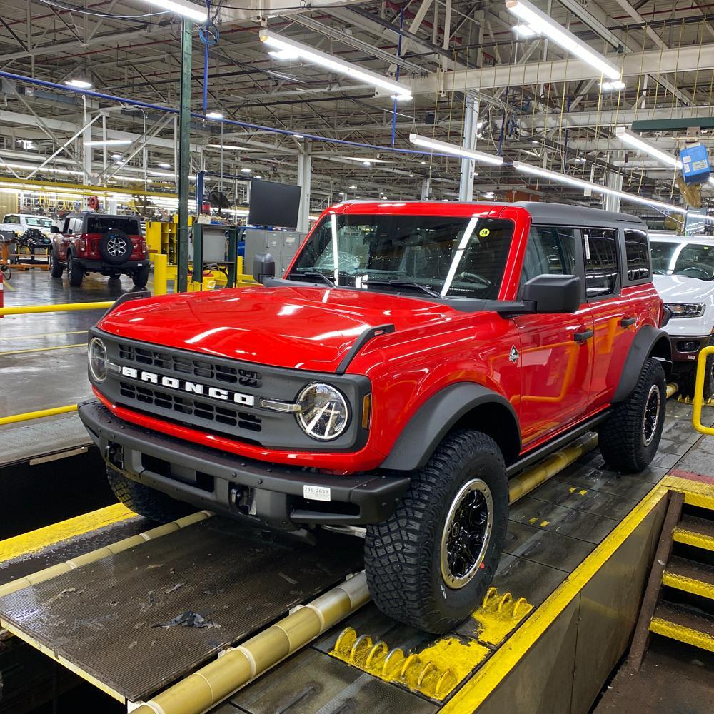 Ford Bronco 🛠 10/25/21 Build Week Group image.jpg;_filename_=UTF-8''image-2_152902053939223