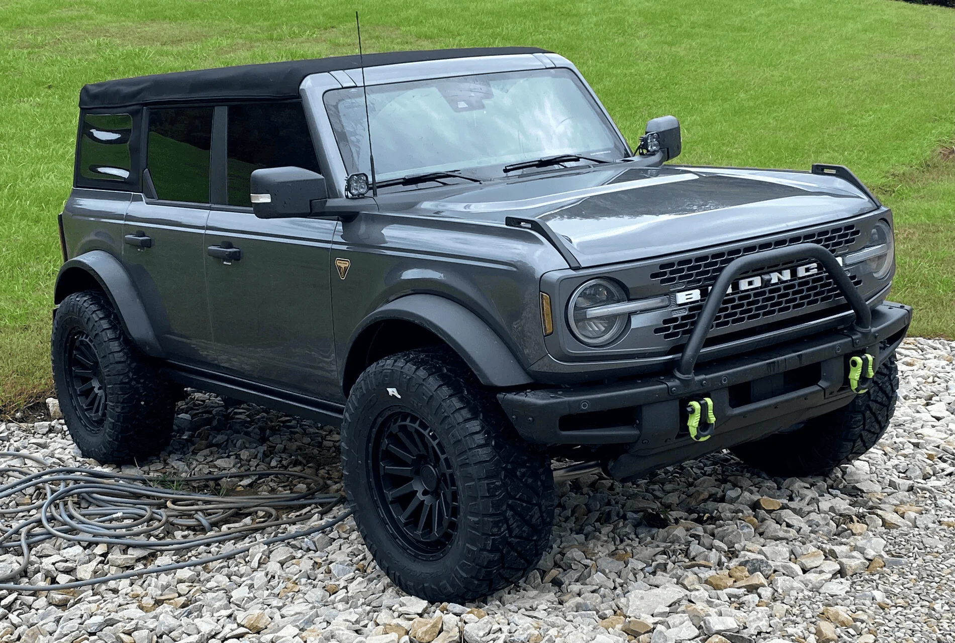 Ford Bronco CARBONIZED GRAY Bronco Club 1636133525827