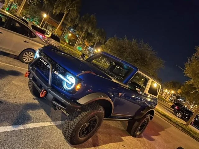 Ford Bronco First Edition Bronco Thread Night View 02