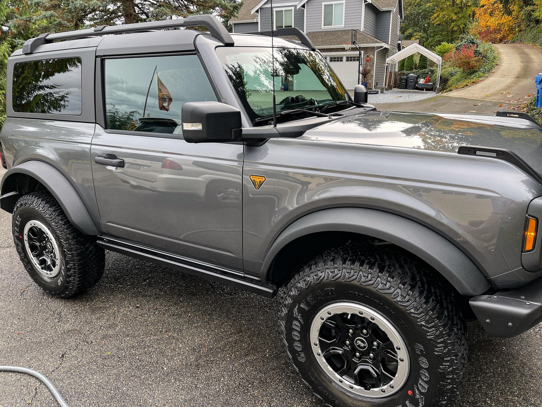 Ford Bronco CARBONIZED GRAY Bronco Club IMG_2069 (1)