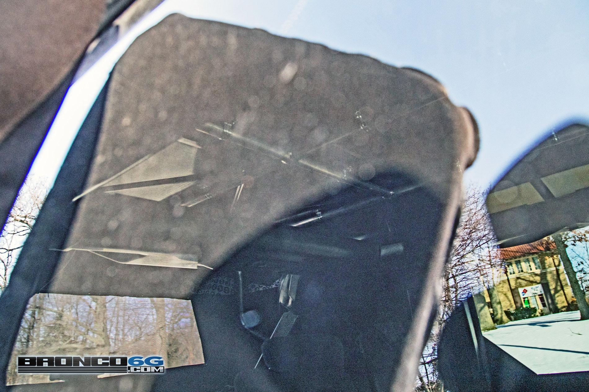 2021_FordBronco.ext21.jpg