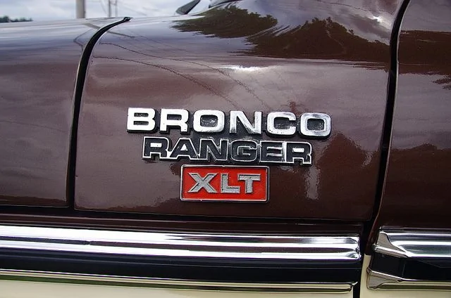 Ford Bronco Retro Badge install xltemblem
