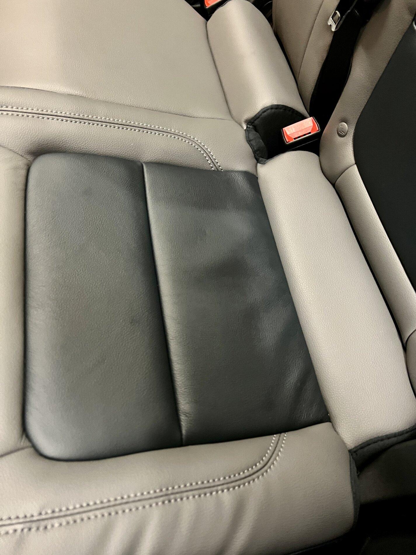 Ford Bronco Wavy leather seats 7468D494-0149-4F7A-9958-70F041725785