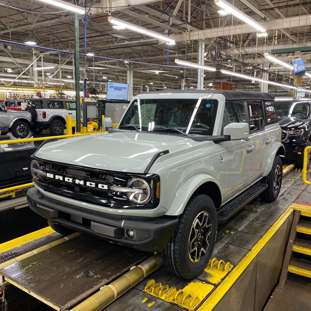 Ford Bronco 🛠 10/25/21 Build Week Group image