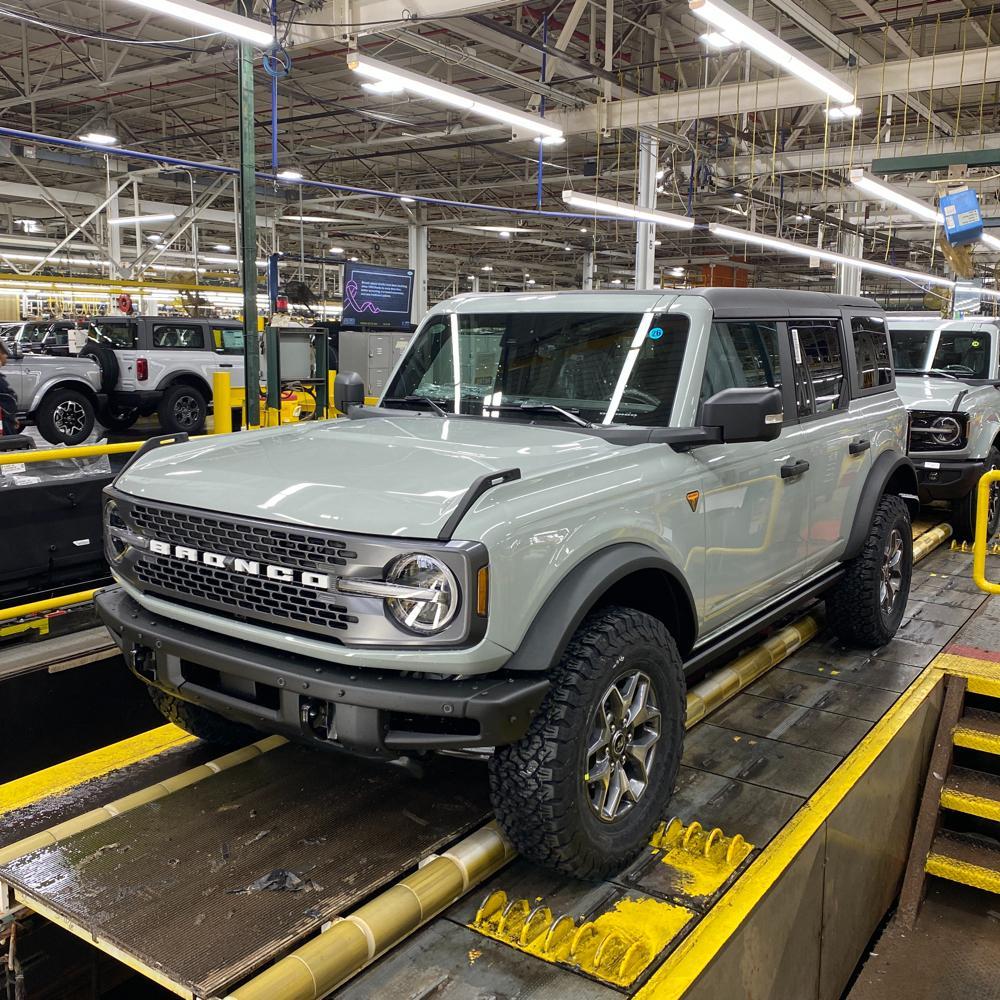 Ford Bronco 🛠 10/25/21 Build Week Group image