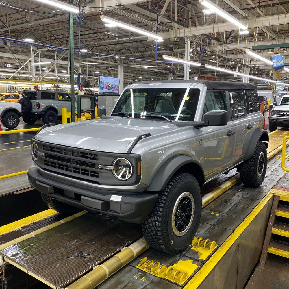 Ford Bronco ICONIC SILVER Bronco Club Bronco Finished