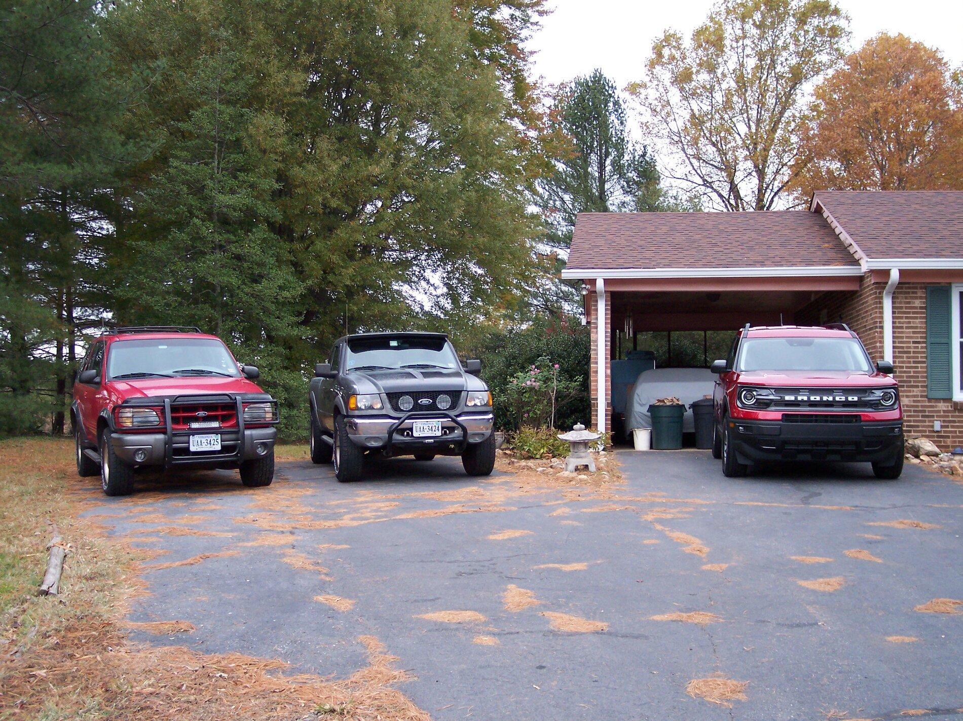 Ford Bronco RAPID RED Bronco Club 100_1816.JPG