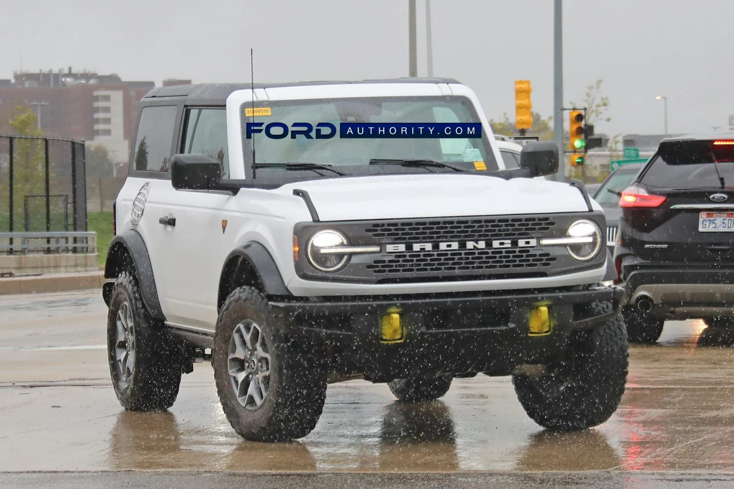 -Hybrid-PHEV-Prototype-Spy-Shots-November-2021-002.jpg