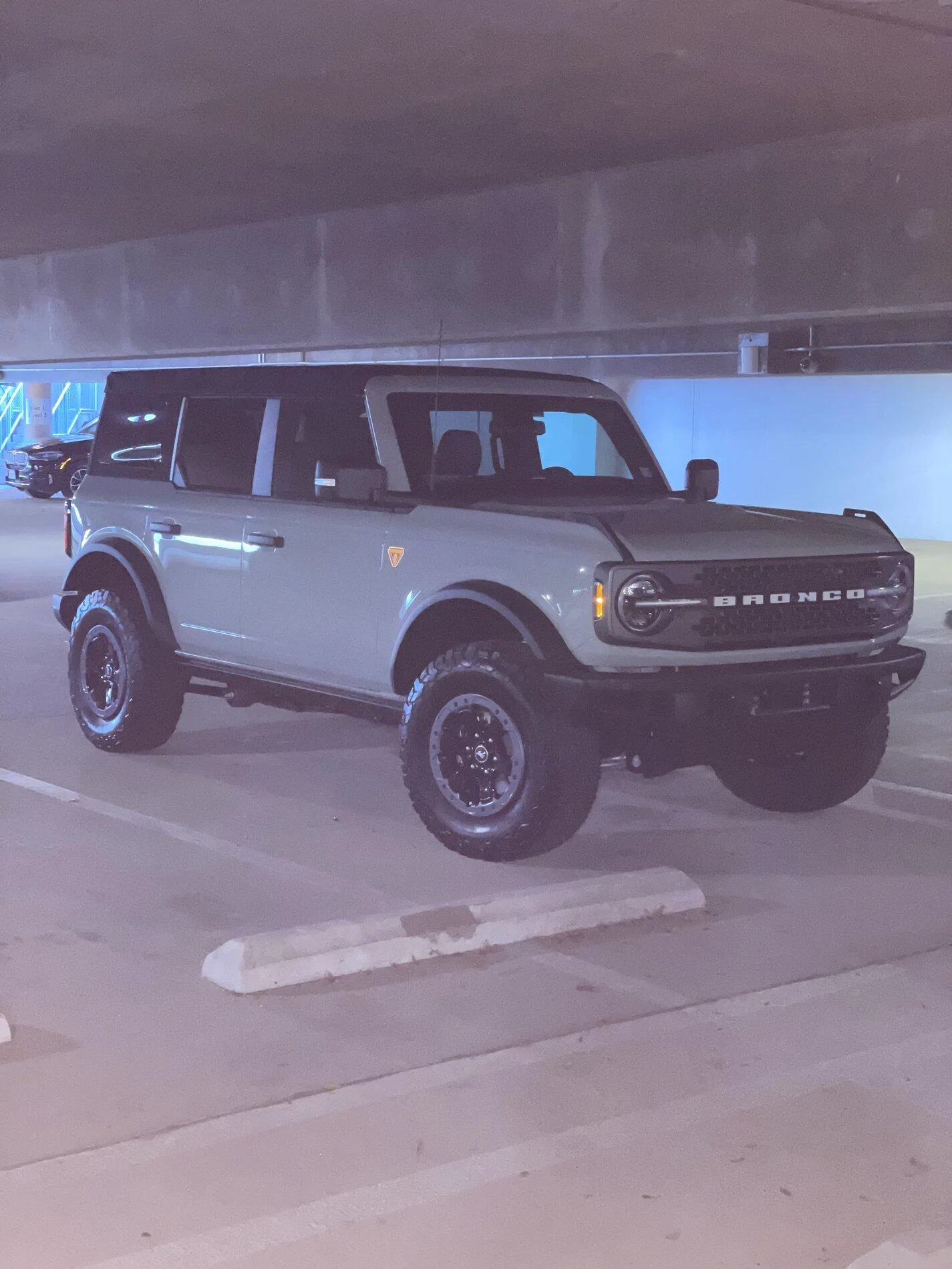 Ford Bronco CACTUS GRAY Bronco Club D3ABDA20-2545-4C77-A3CB-CE57BD50630B