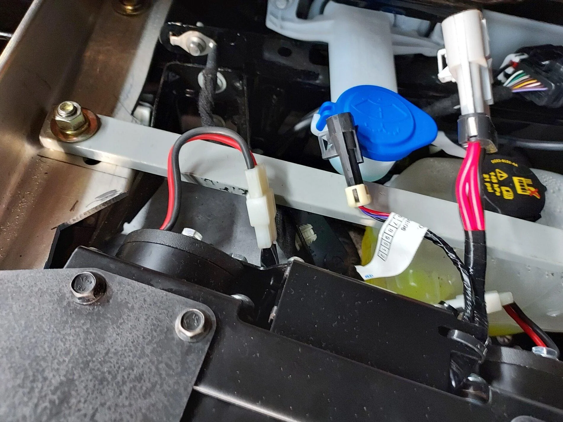 Ford Bronco ARB Dual Compressor Installed - Under Hood 2.7L Engine Compartment 1636612734879