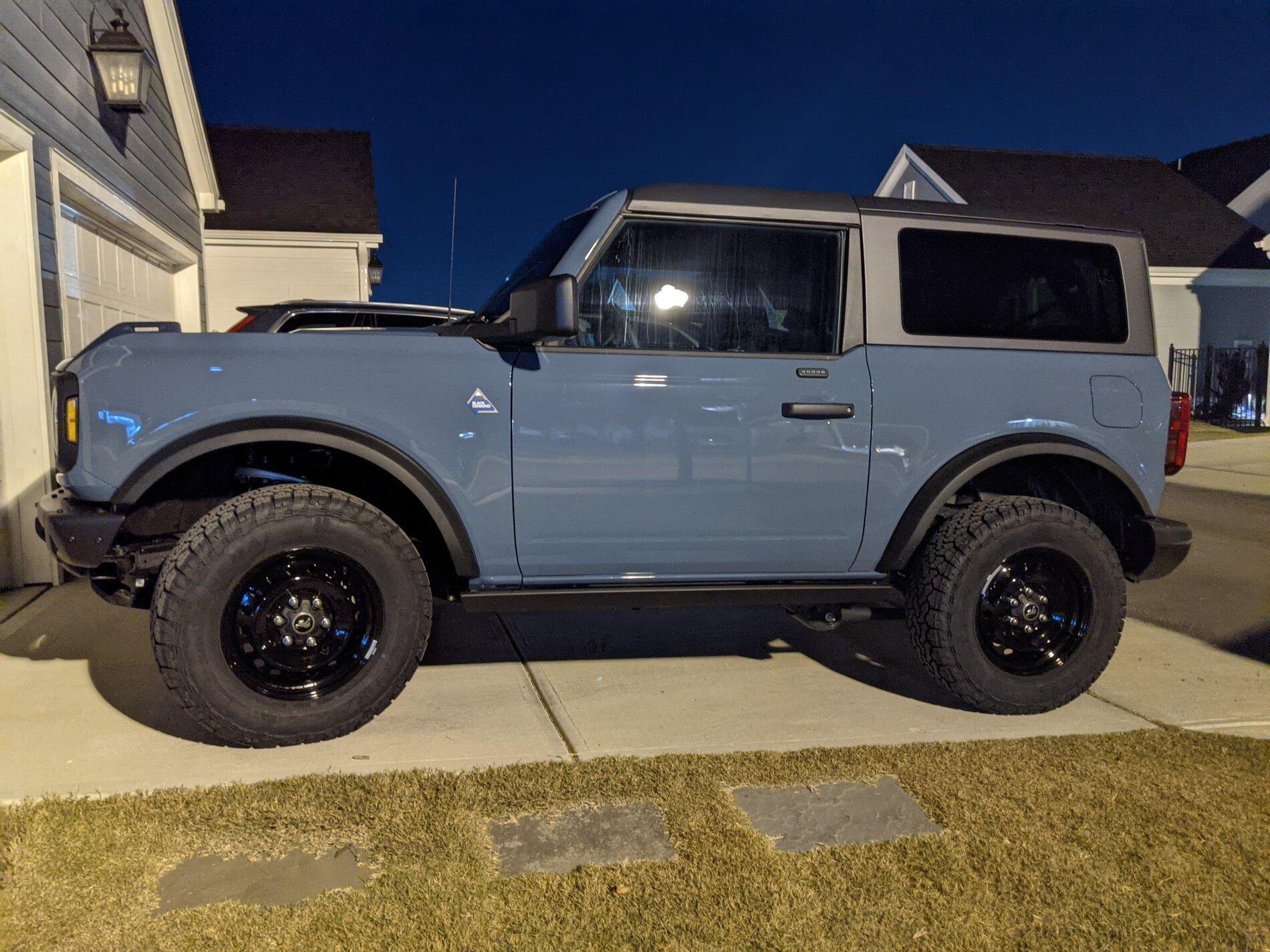 Ford Bronco Ultimate Black Diamond Non-Sasquatch pics thread PXL_20211111_023312981.NIGHT