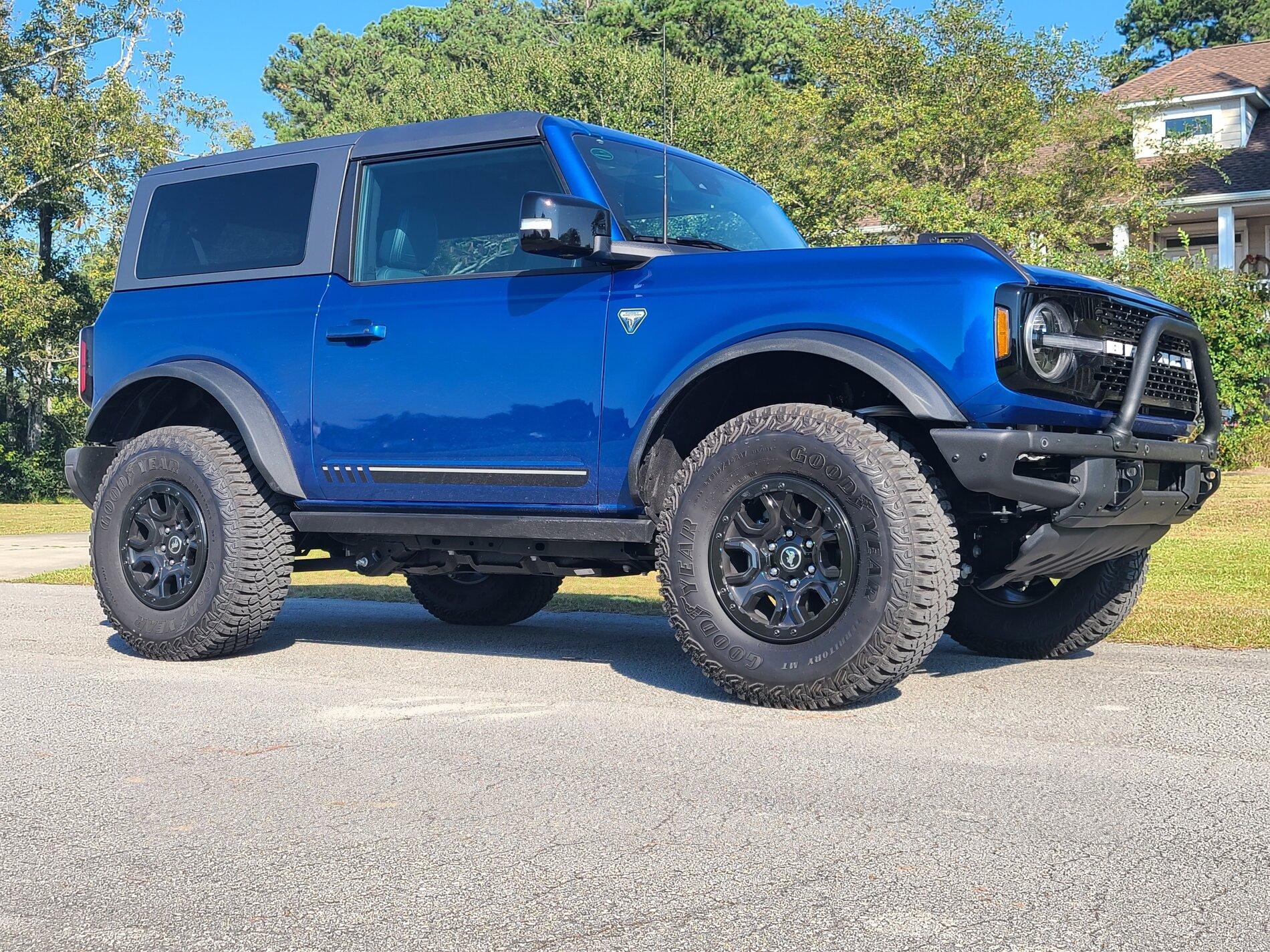 Ford Bronco LIGHTNING BLUE Bronco Club 20211016_153354