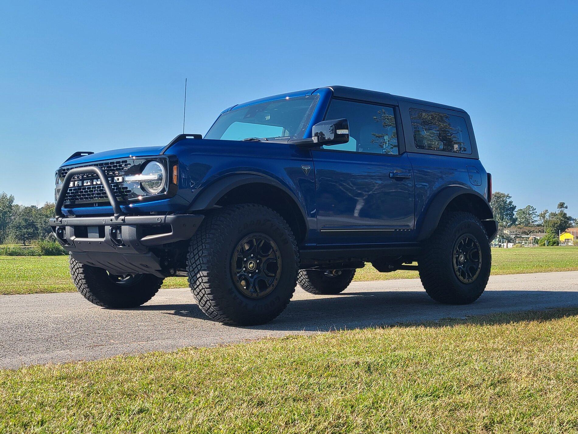 Ford Bronco LIGHTNING BLUE Bronco Club 20211016_153329