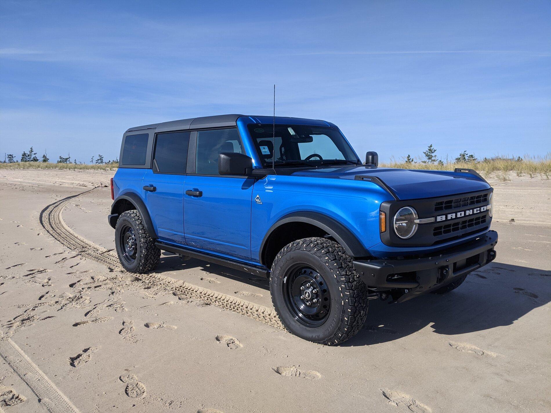 Ford Bronco Ultimate Black Diamond Non-Sasquatch pics thread PXL_20211111_162046629
