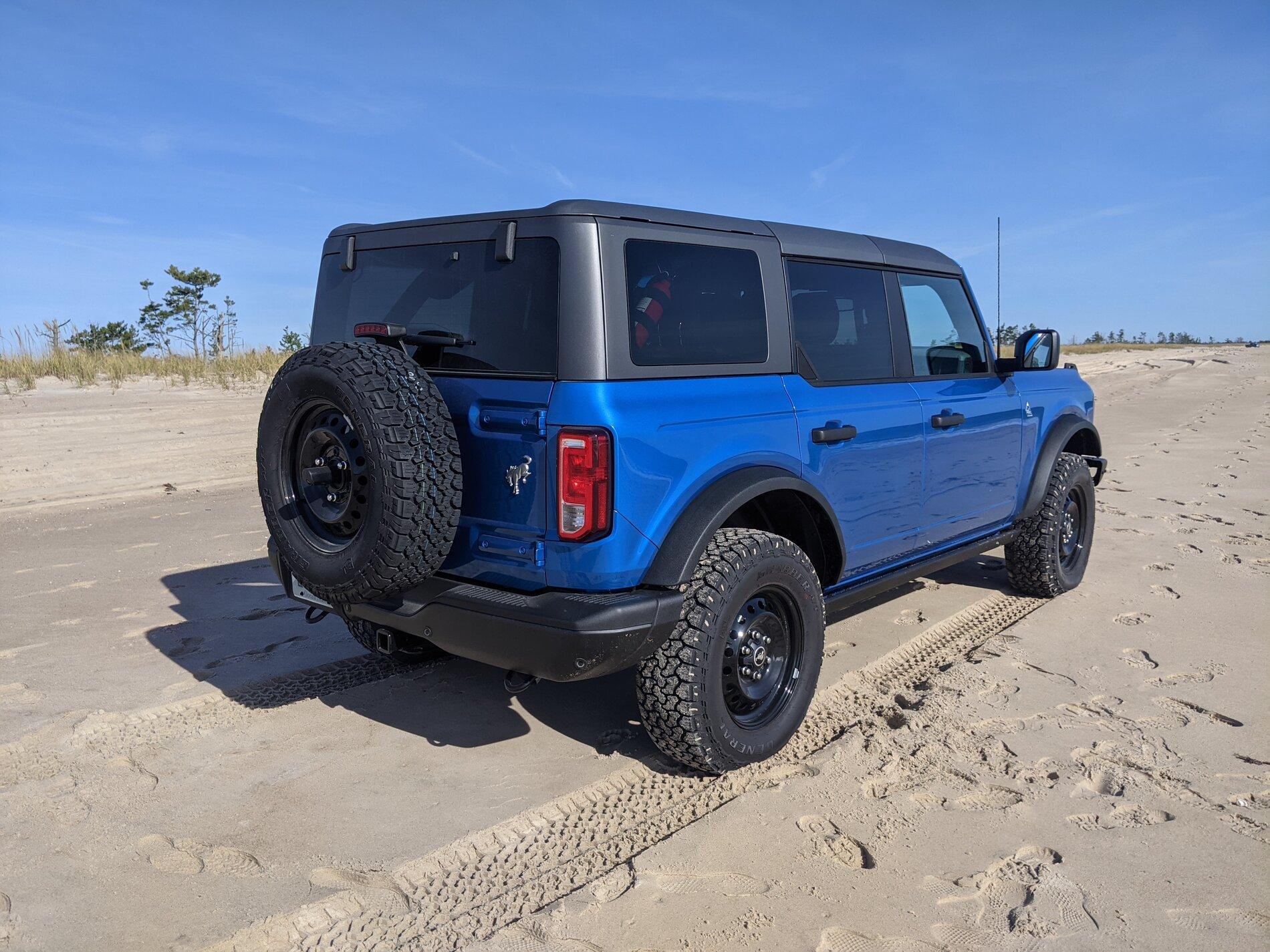 Ford Bronco Ultimate Black Diamond Non-Sasquatch pics thread PXL_20211111_162118154