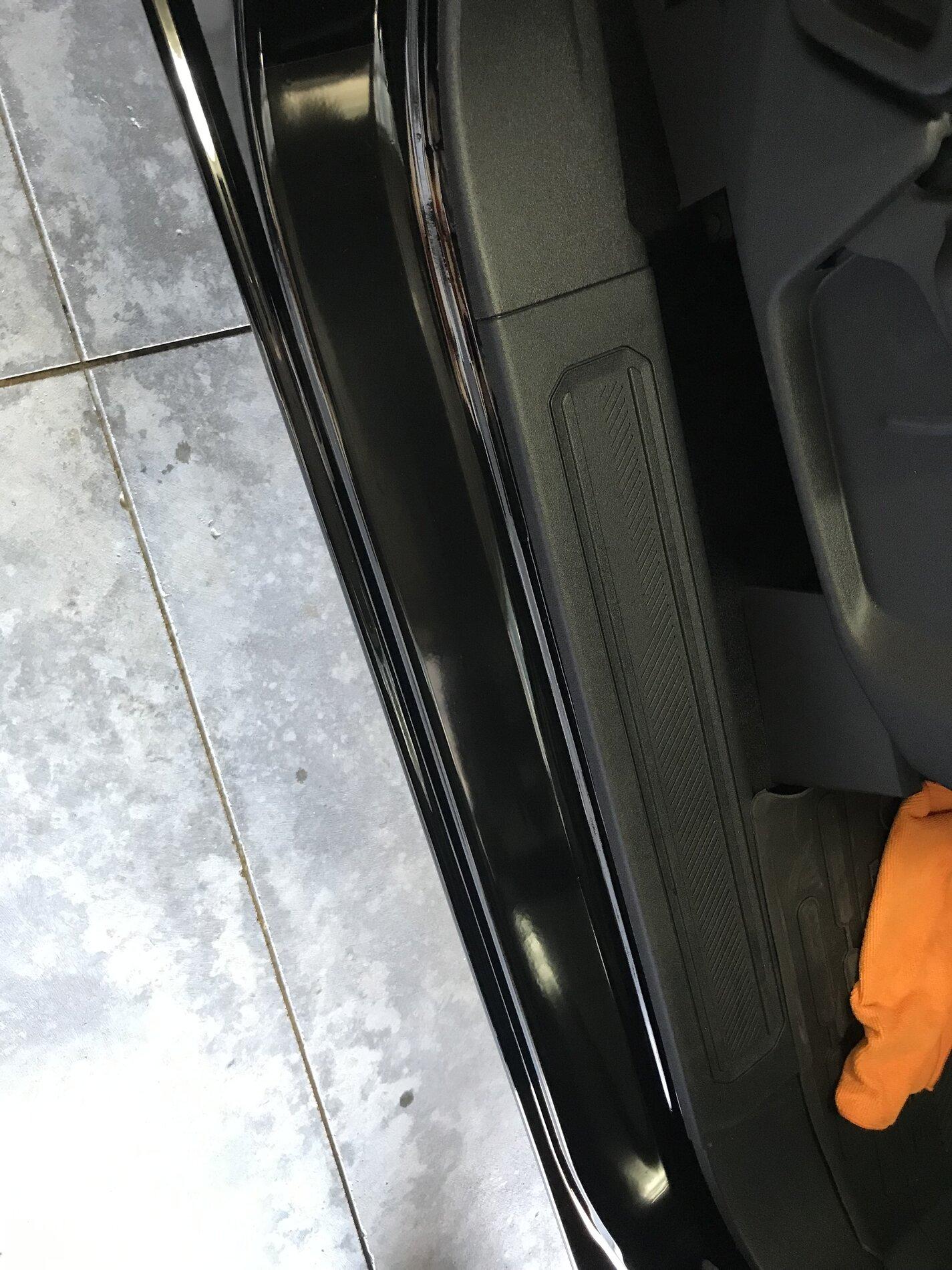 Ford Bronco Cheap fix door floor jam scratches 2652E599-33C6-42EA-8C9D-0D39F031A83B