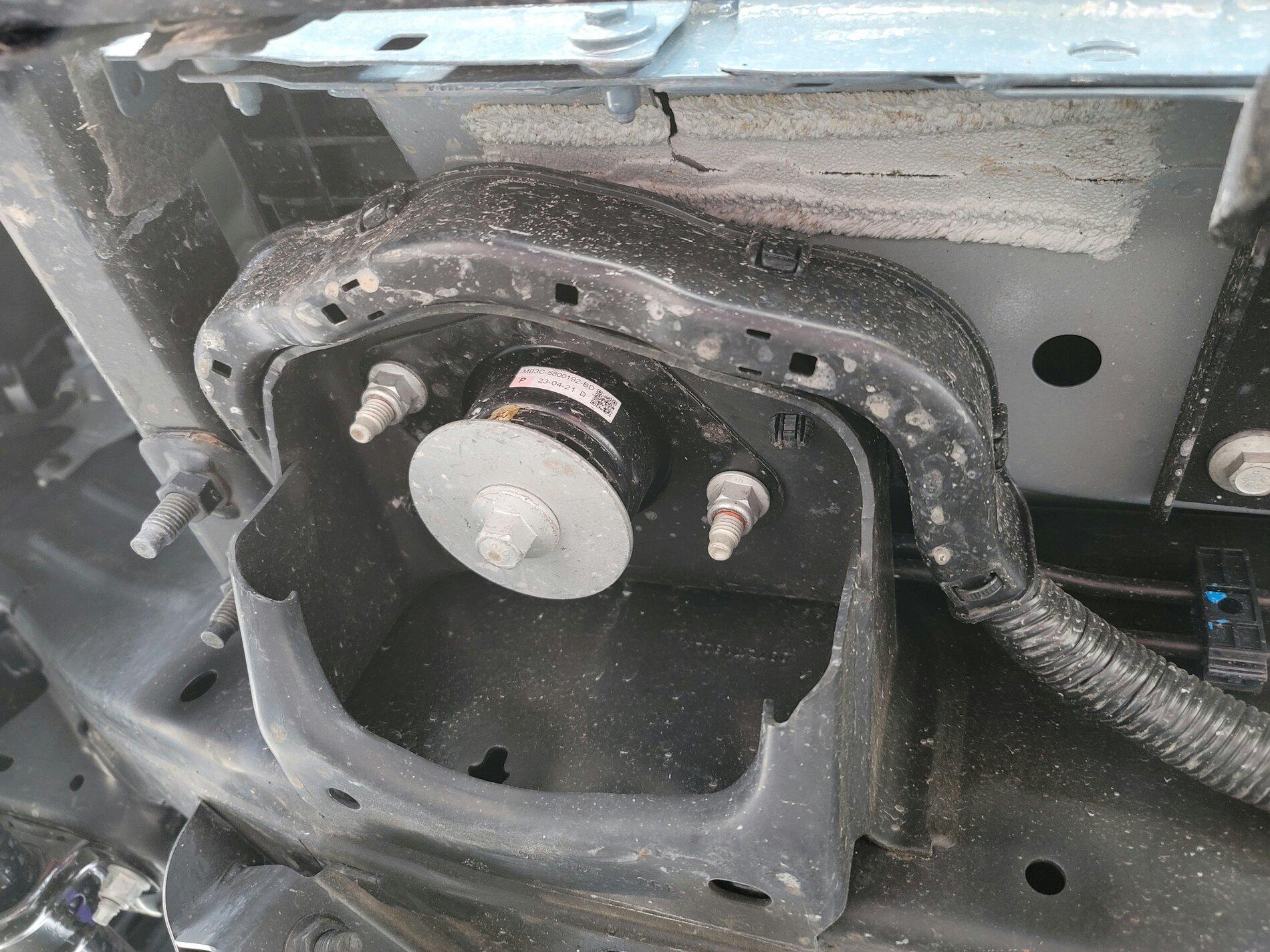 Ford Bronco Jack Location  for Changing flat tire 20211112_164249