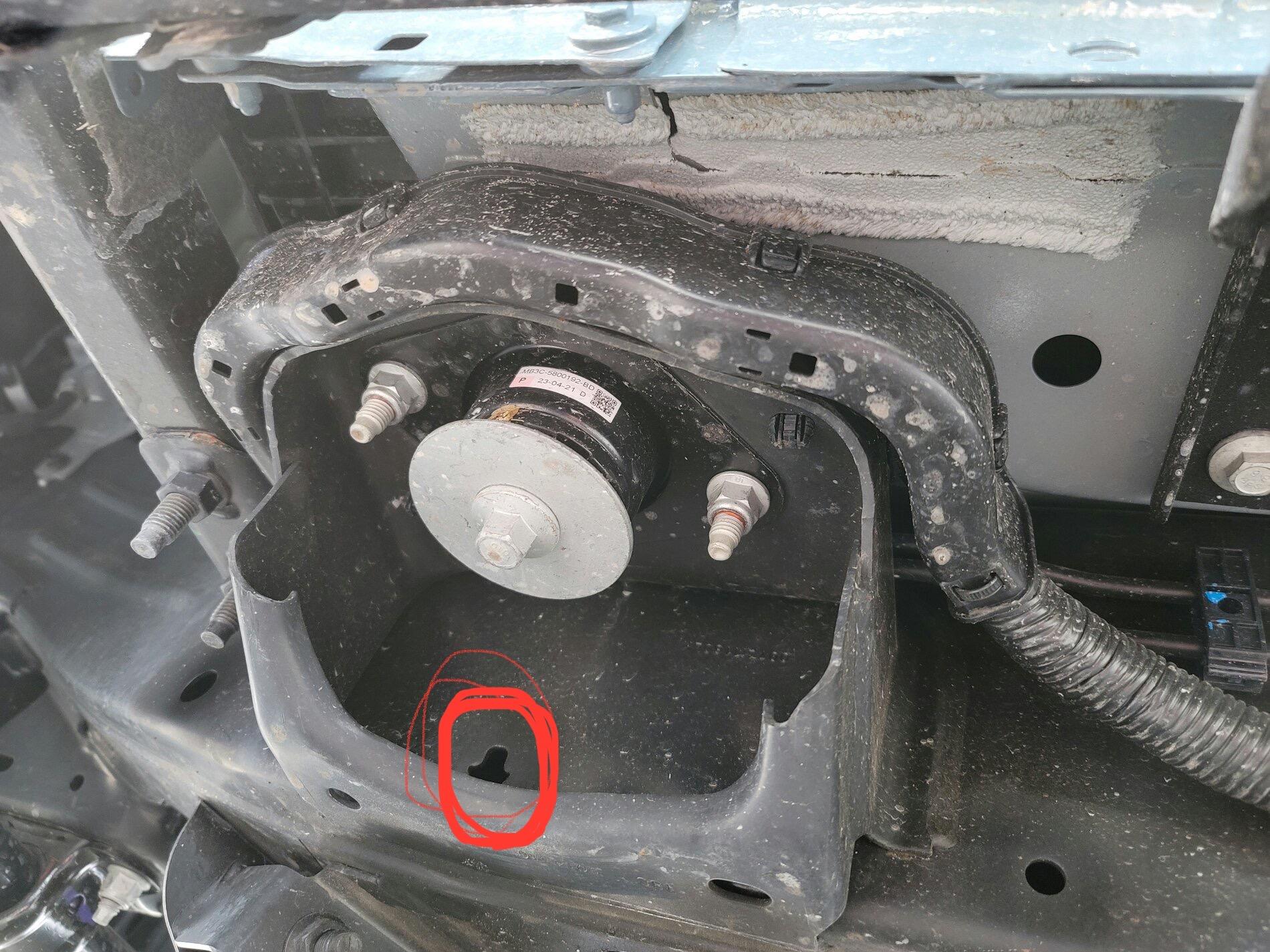 Ford Bronco Jack Location  for Changing flat tire 1636769372583