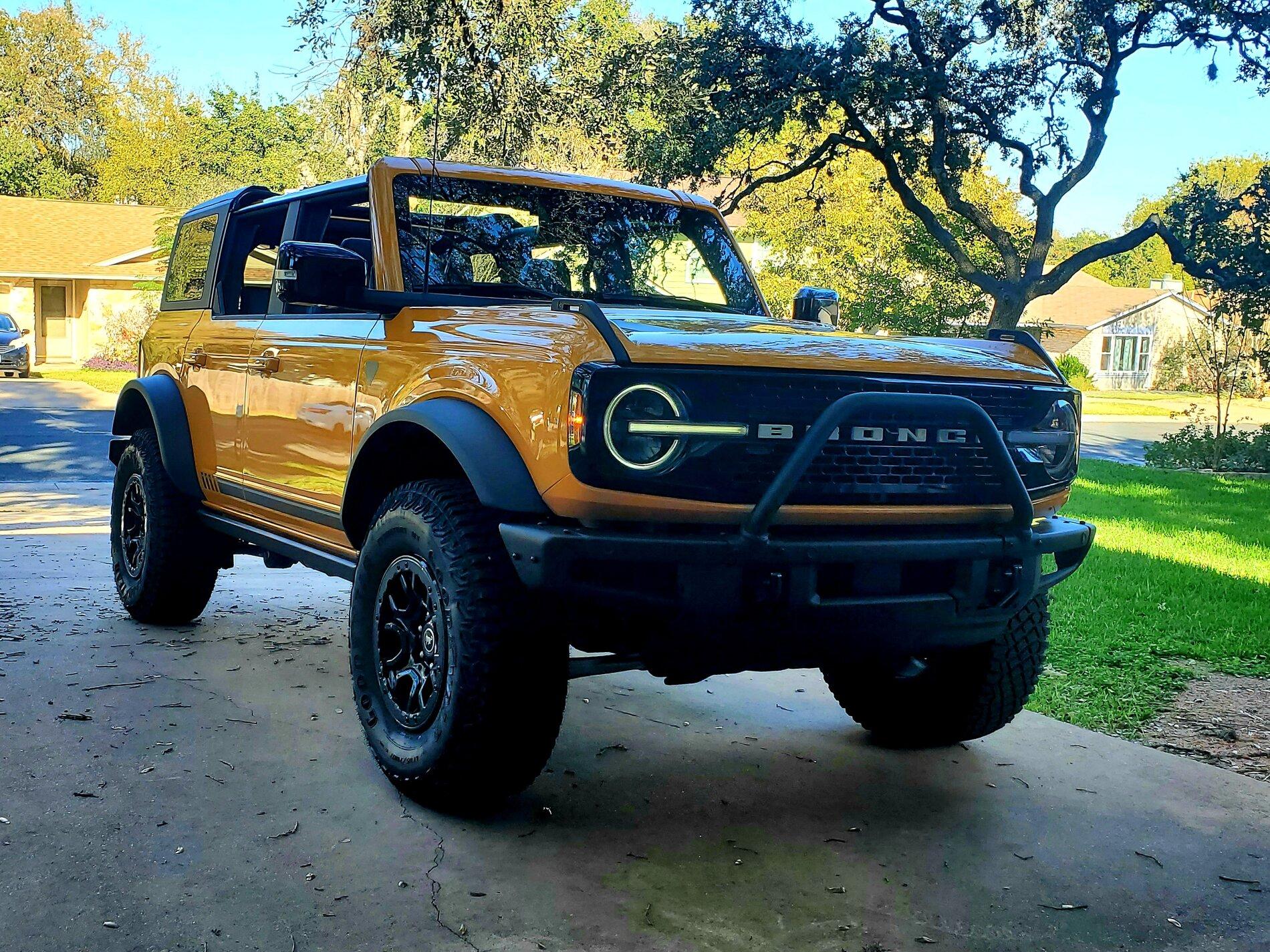 Ford Bronco CYBER ORANGE Bronco Club 20211111_175427