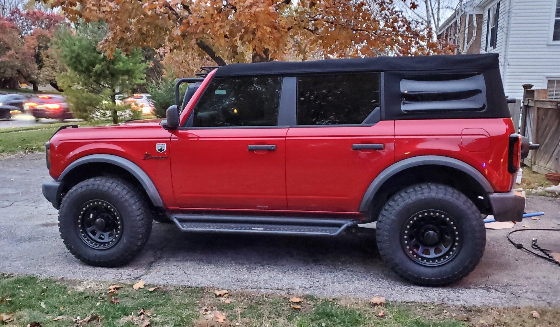 Ford Bronco 35s on 17" steel wheels 20211112_194035