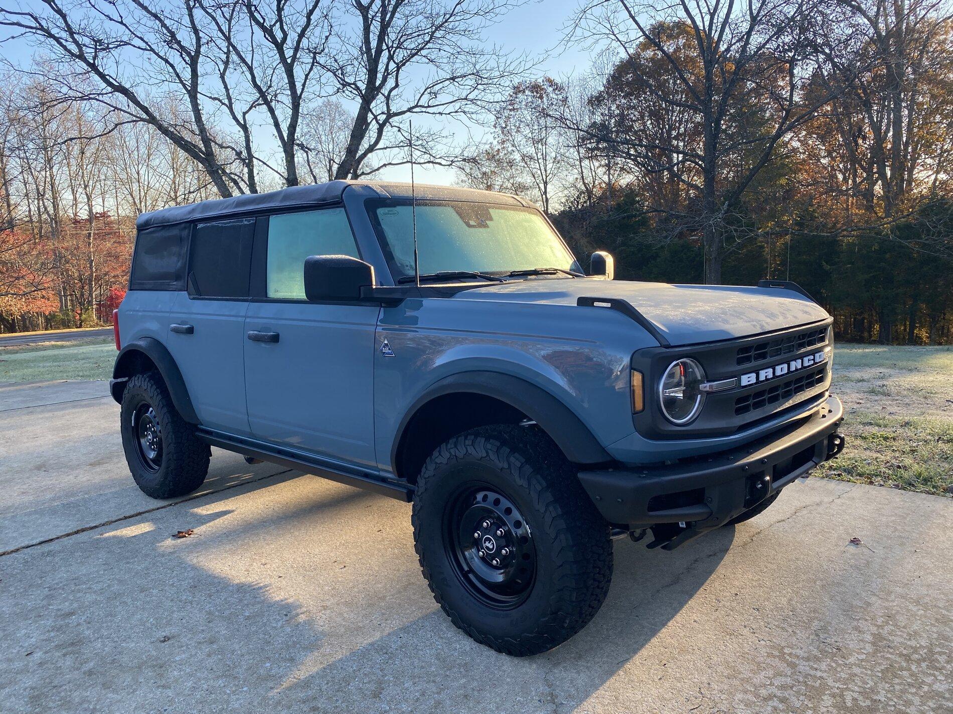 Ford Bronco Area 51 Black Diamond With 1″ Level Kit and 33″ 285/70/R17 KO2 on Steelies 5802230D-6863-4AD3-AB90-D4842F61A90B