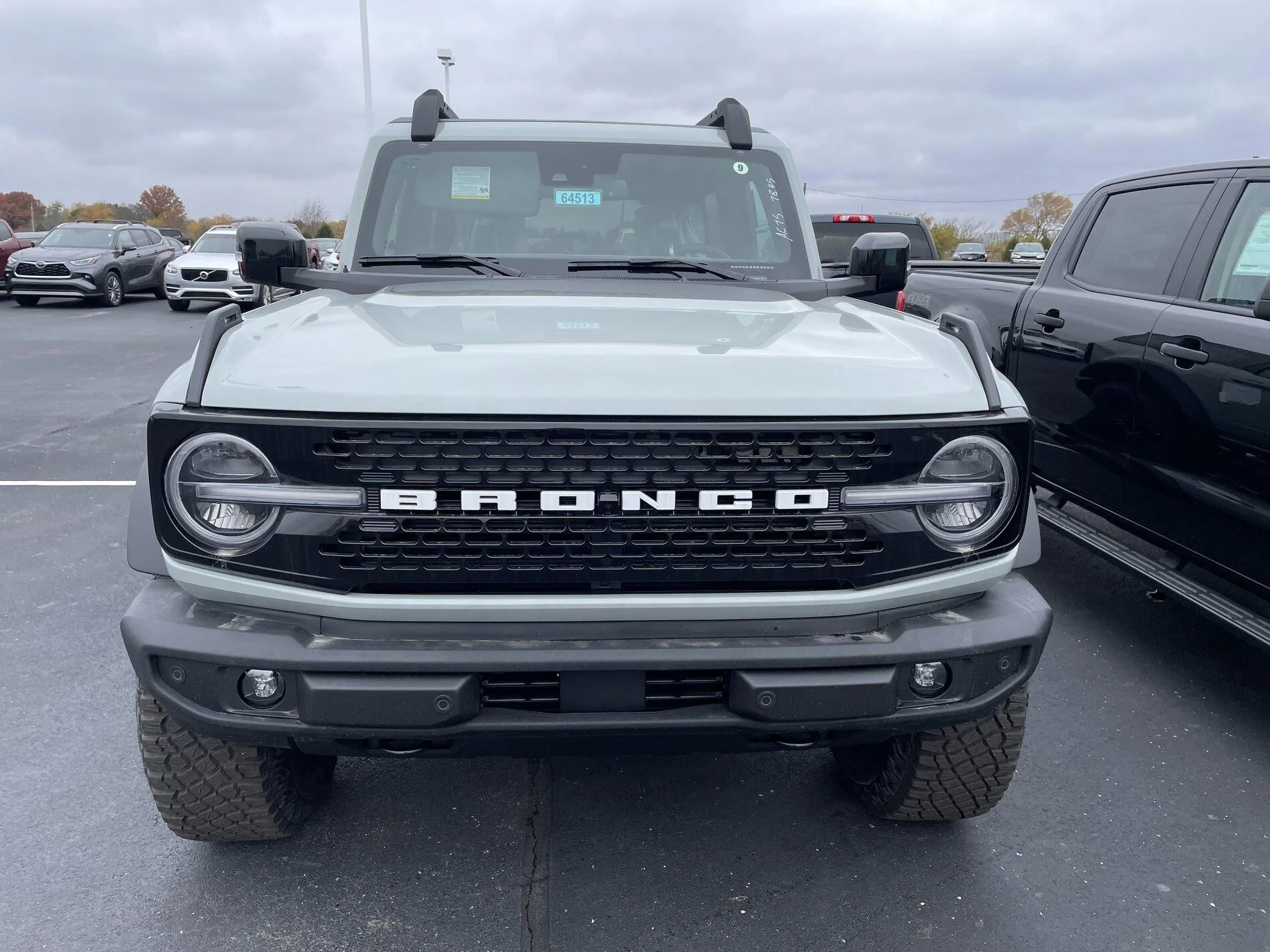 Ford Bronco CACTUS GRAY Bronco Club 87531705-EEB4-4485-9FBD-D60370EA3233