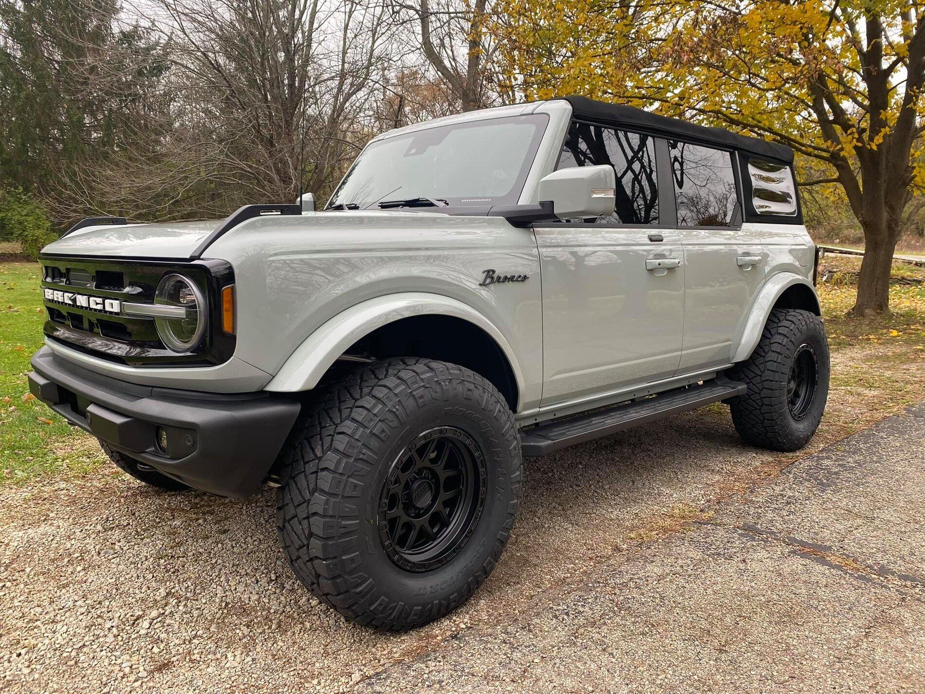 Ford Bronco CACTUS GRAY Bronco Club 255010019_10225947528931280_4966189060917012055_n