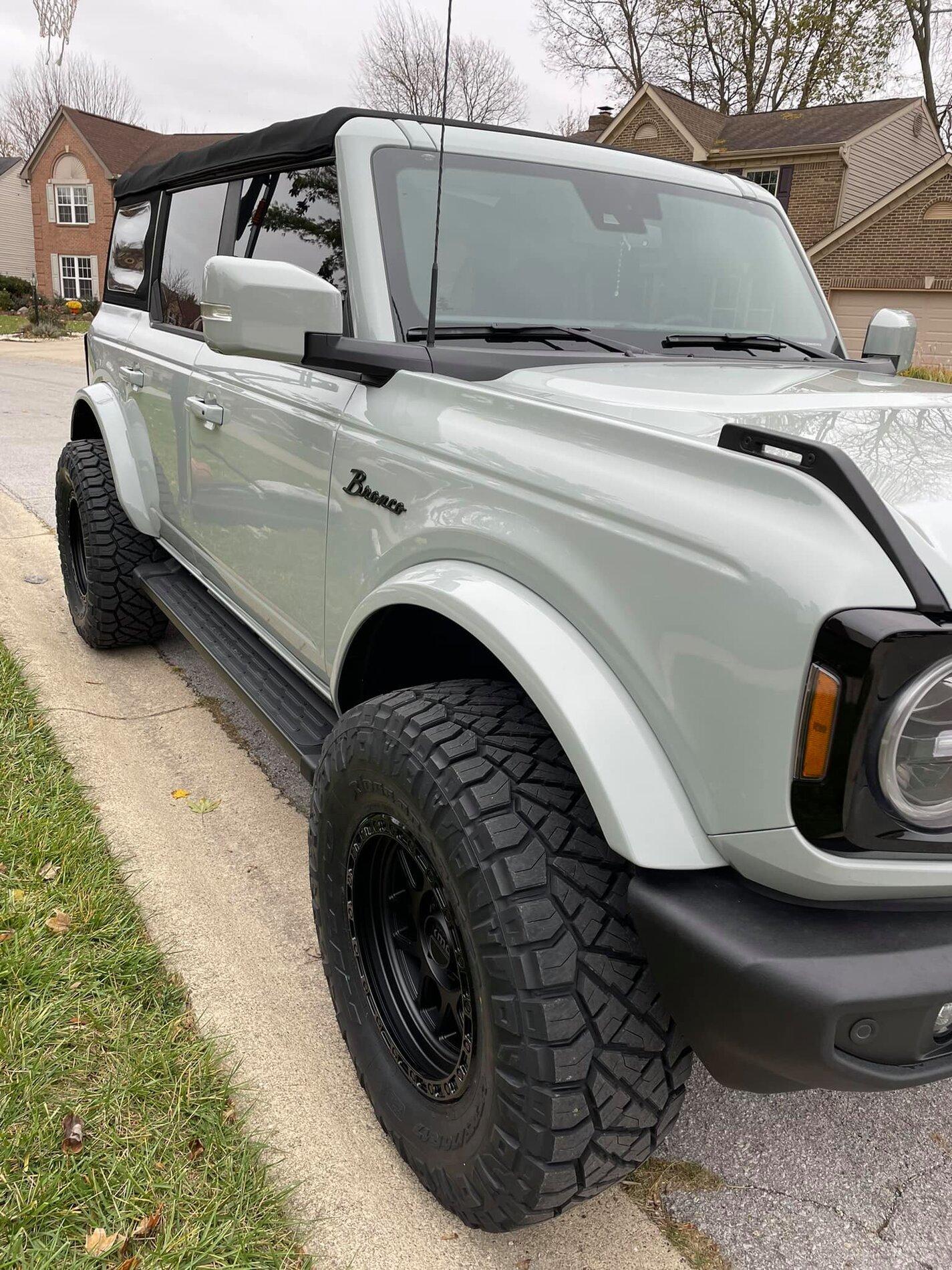 Ford Bronco CACTUS GRAY Bronco Club 254967160_10225947529531295_1025135064121751561_n